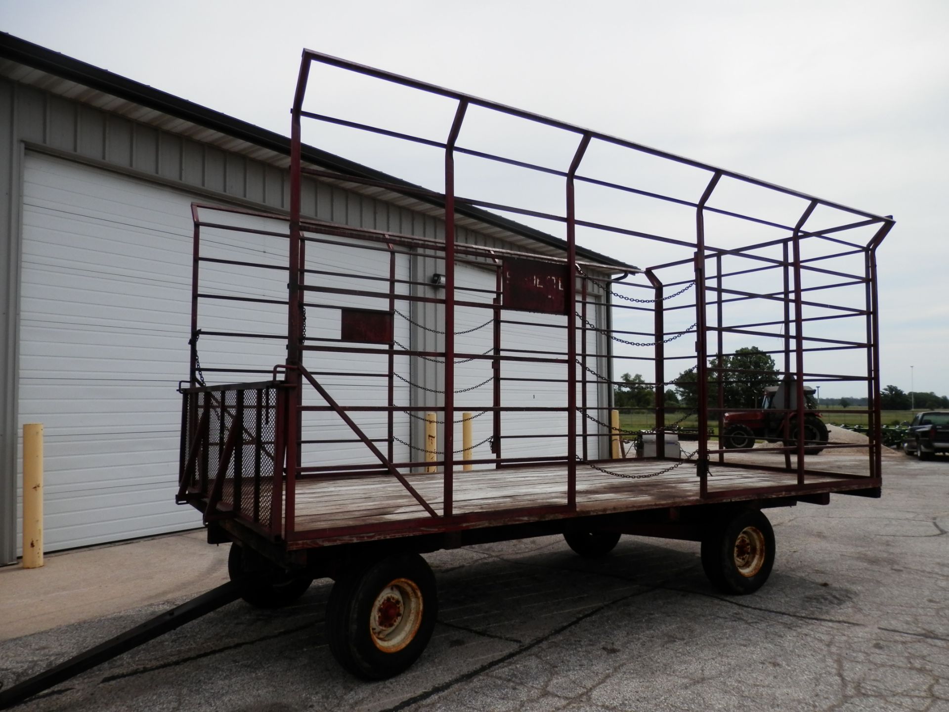 SCHUETTE 9x18 STEEL SIDE KICK BALE WAGON