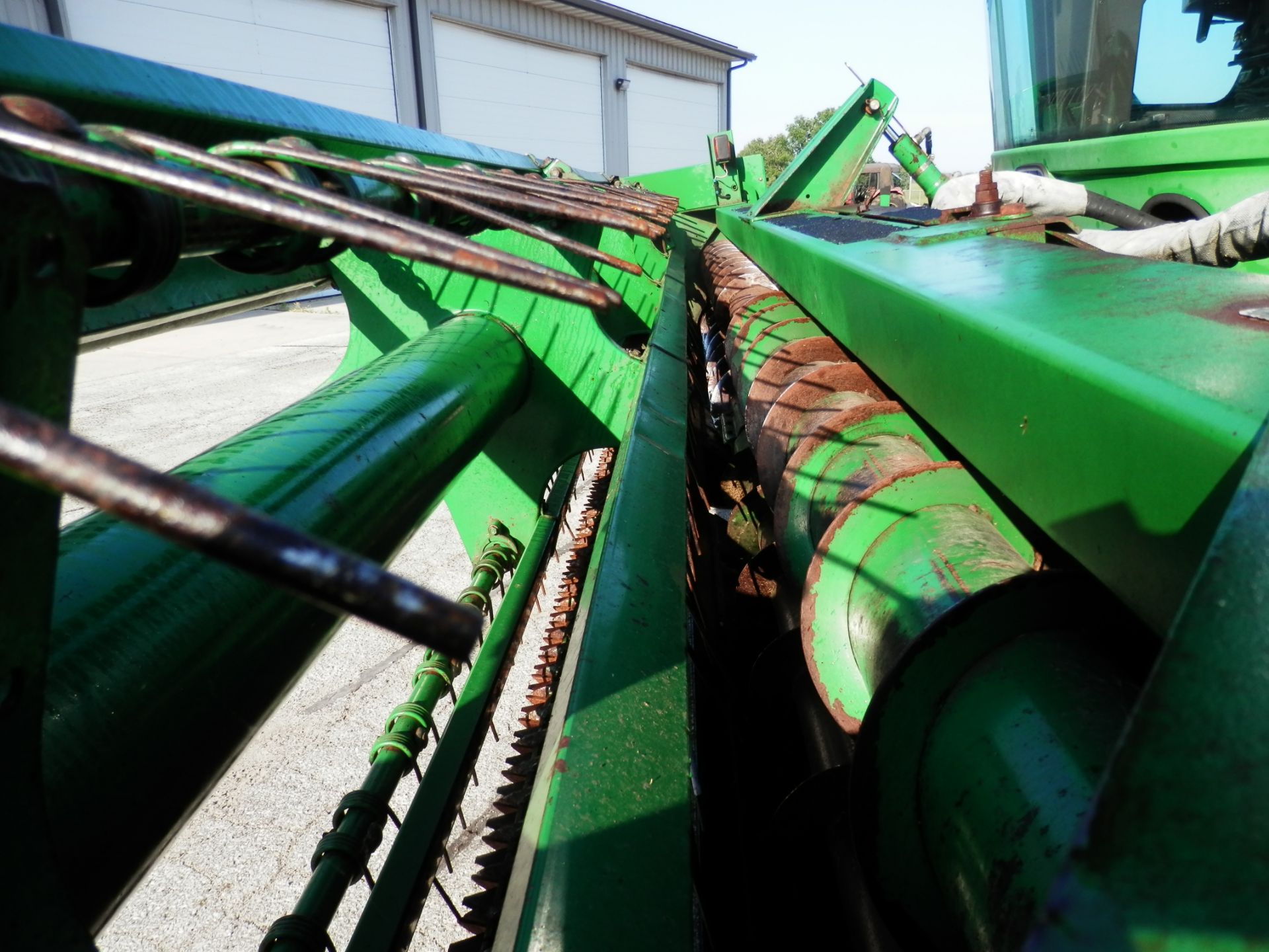 JOHN DEERE 4890 SELF PROPELLED HAYBINE - Image 12 of 22