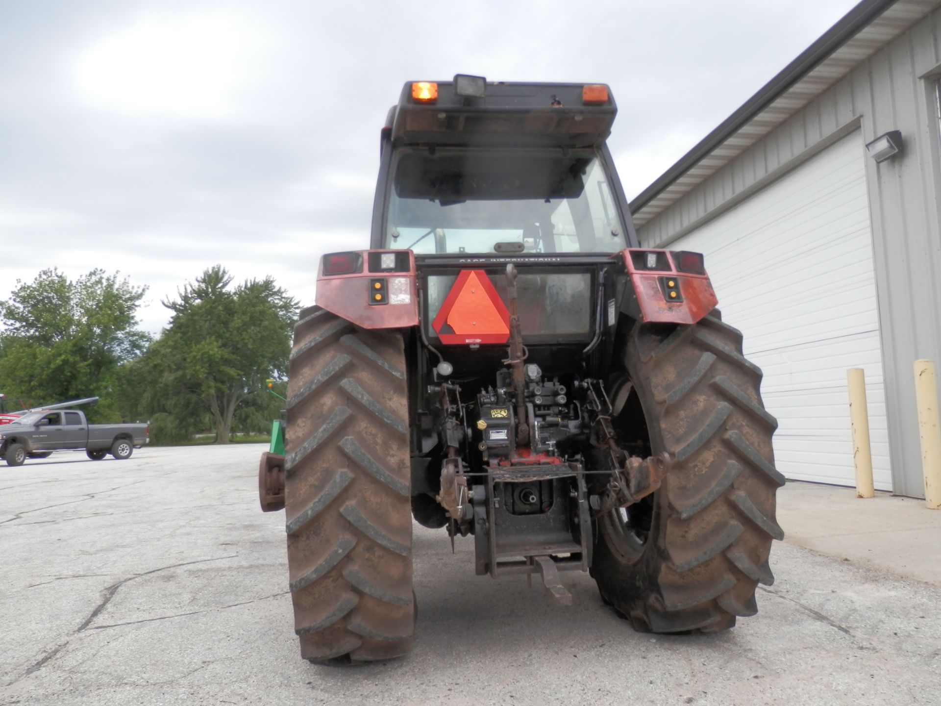 CASEIH 5240 MAXXUM MFWD TRACTOR - Image 4 of 10