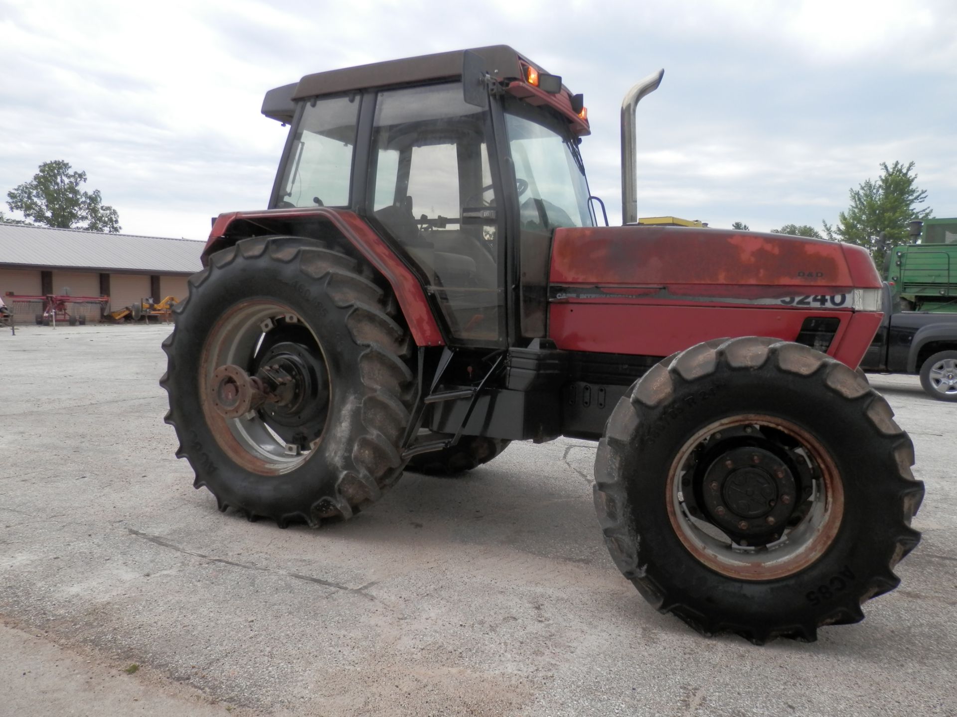 CASEIH 5240 MAXXUM MFWD TRACTOR - Image 5 of 10