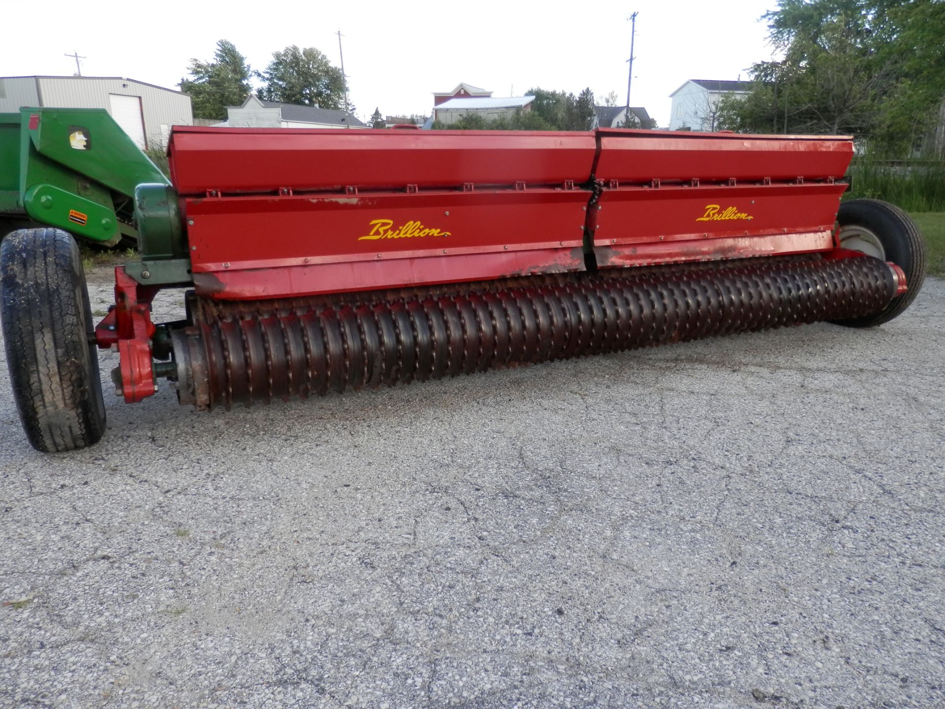 BRILLION MDL SST-1201 10-ft. SURESTAND SEEDER - Image 3 of 7