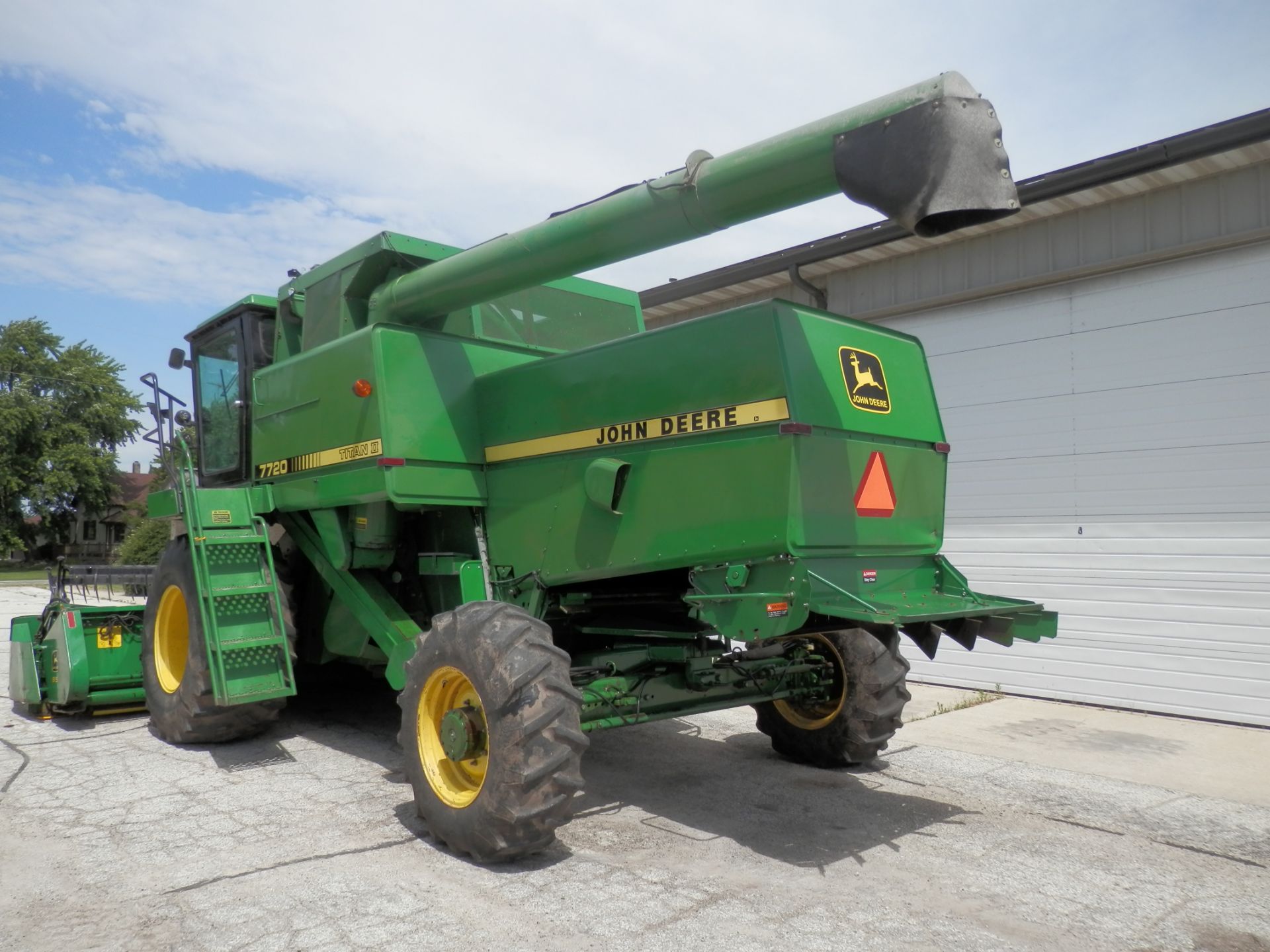 JD 7720 TITAN II DSL RWA COMBINE - Image 3 of 20