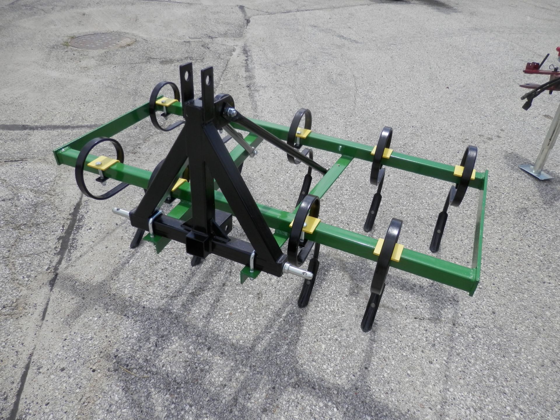 CUSTOM 3 PT 5' S TINE CULTIVATOR - Image 2 of 3