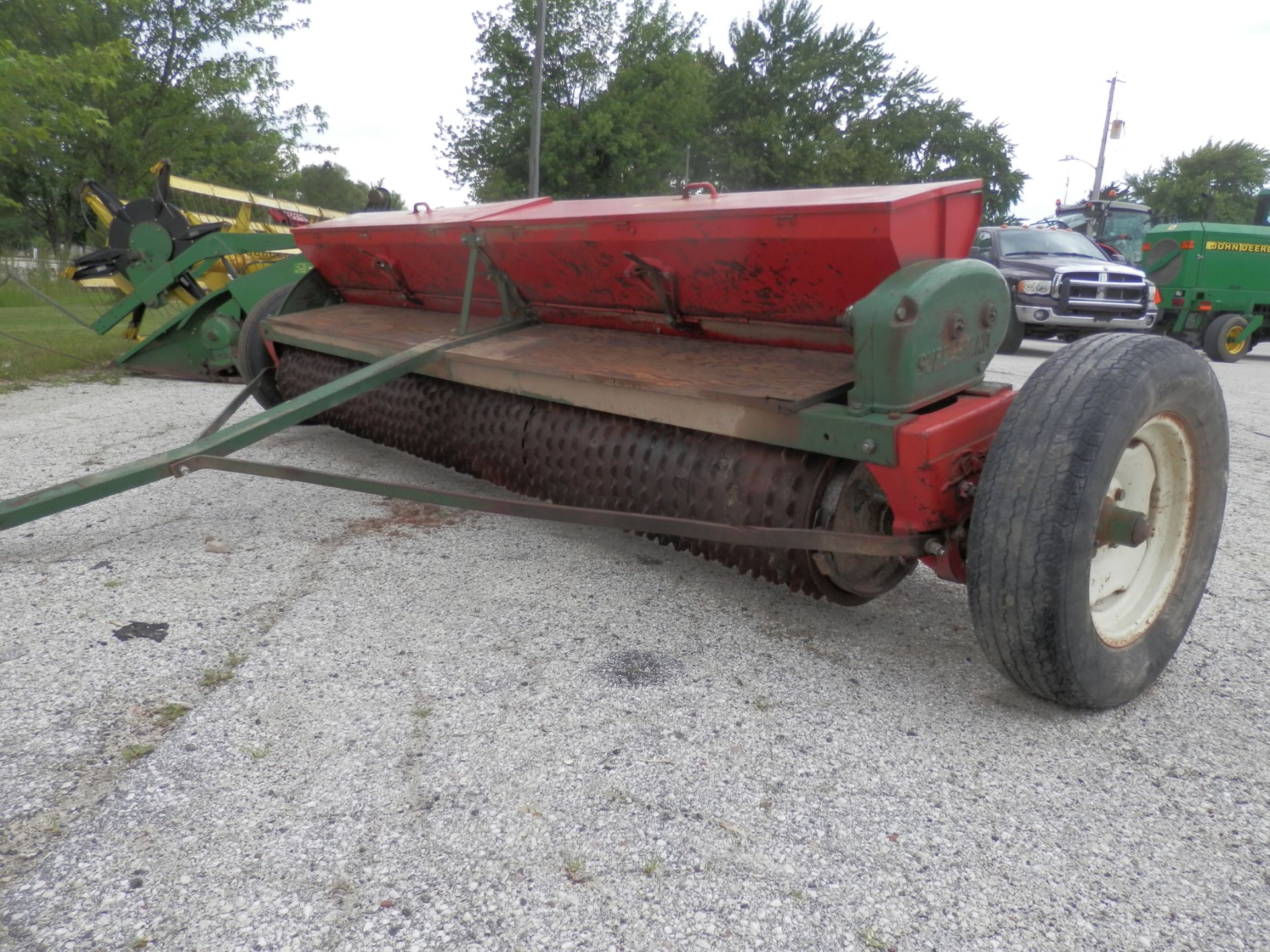 BRILLION MDL SST-1201 10-ft. SURESTAND SEEDER