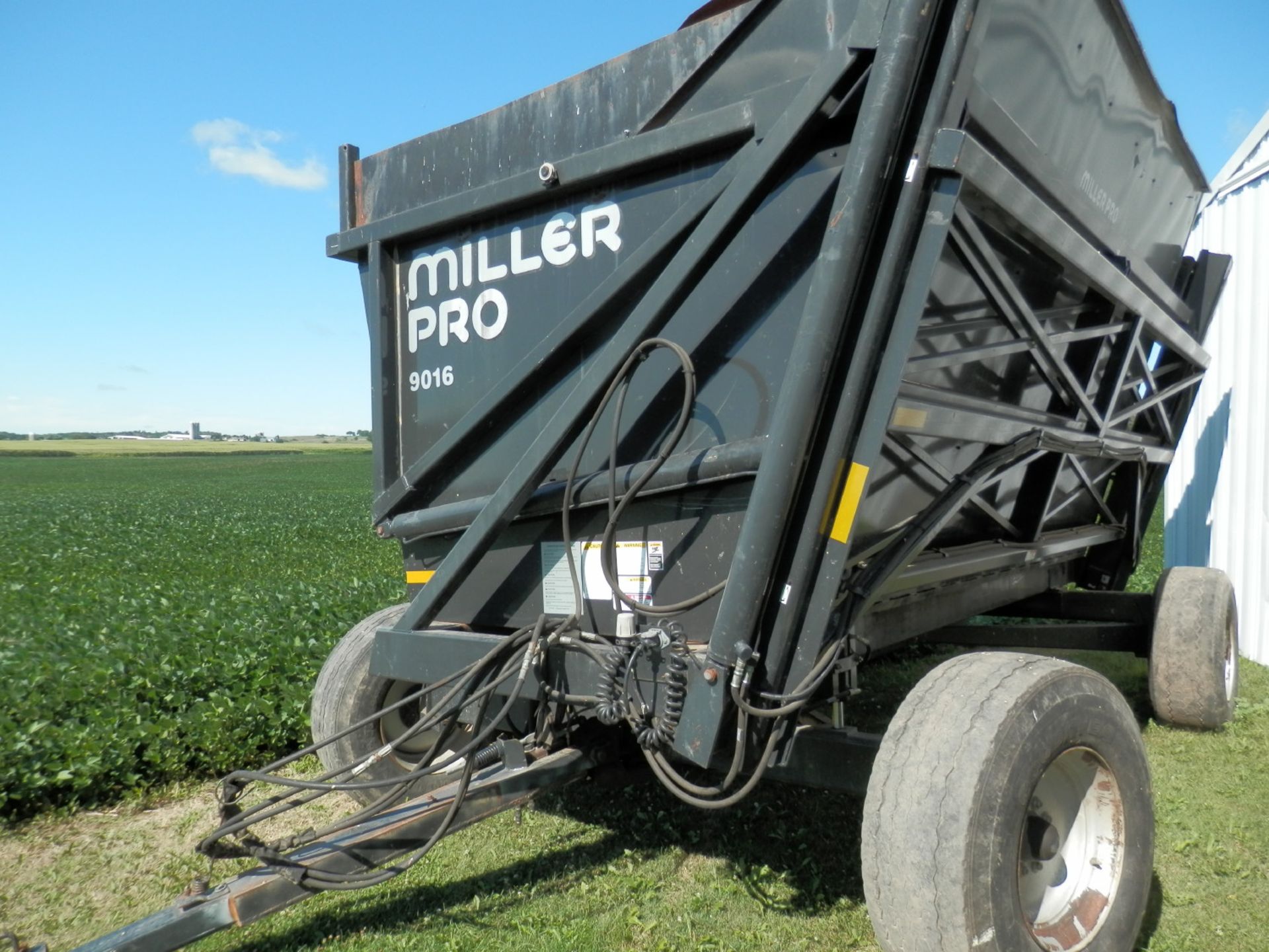 MILLER PRO 9016 DUMP CART - Image 12 of 12