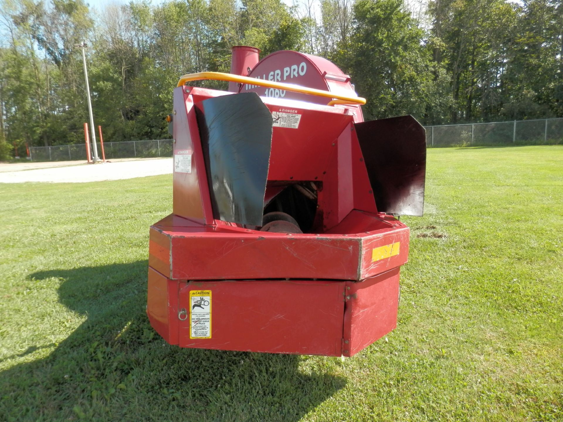 MILLER PRO 1060 SERIES II FORAGE BLOWER - Image 3 of 13