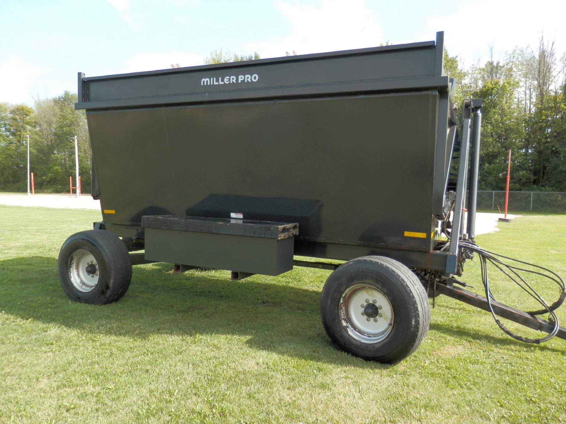 MILLER PRO 9016 DUMP CART - Image 5 of 12