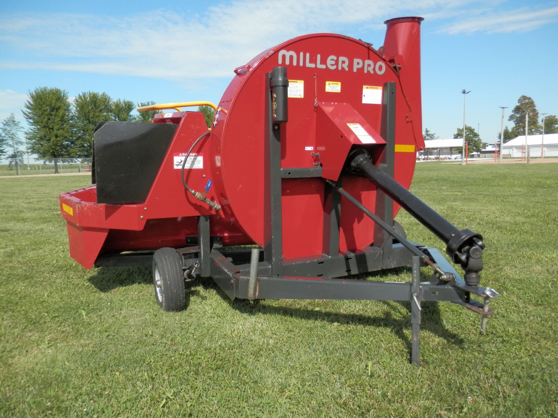 MILLER PRO 1060 SERIES II FORAGE BLOWER