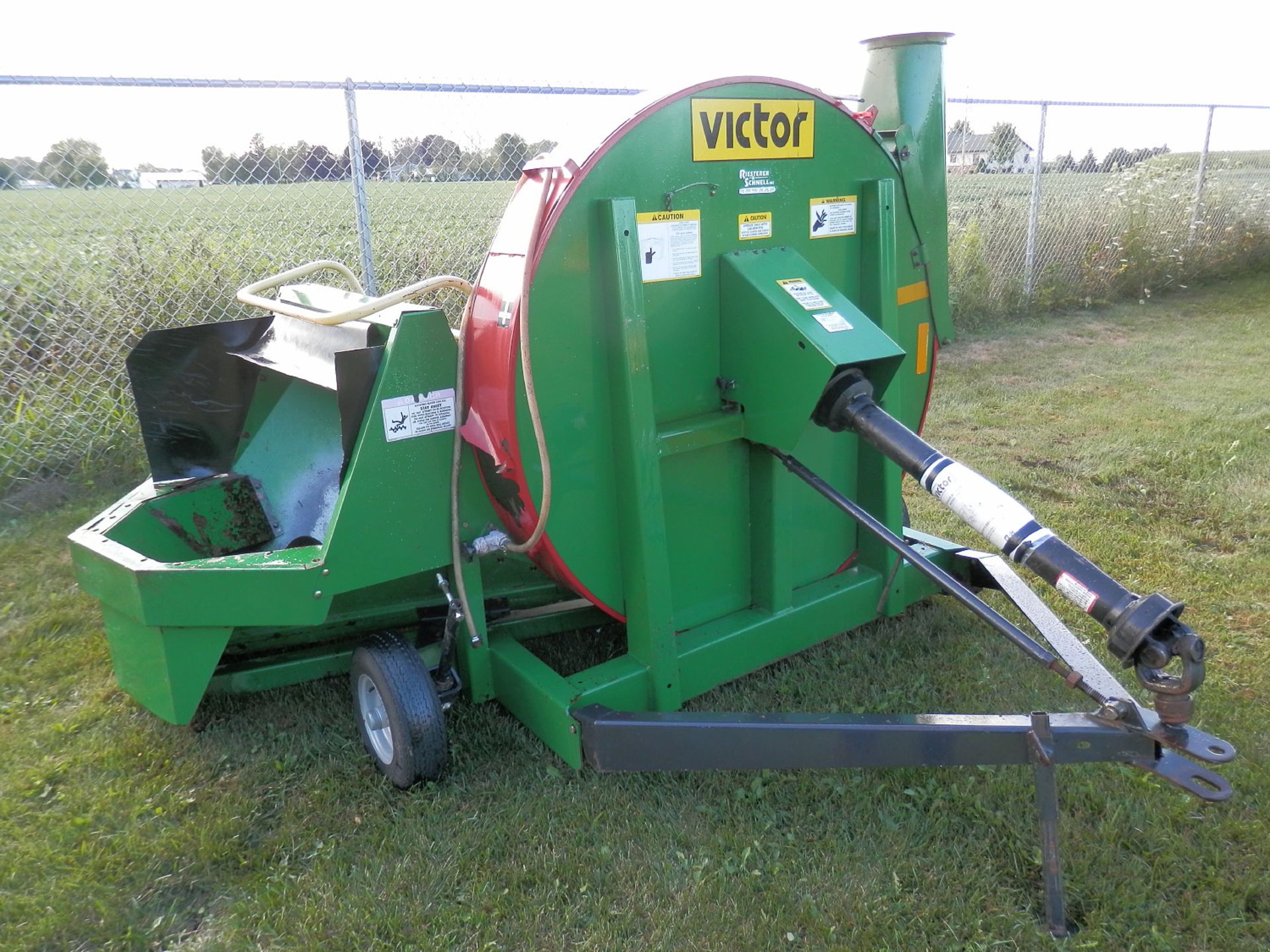 VICTOR 200 SERIES II FORAGE BLOWER