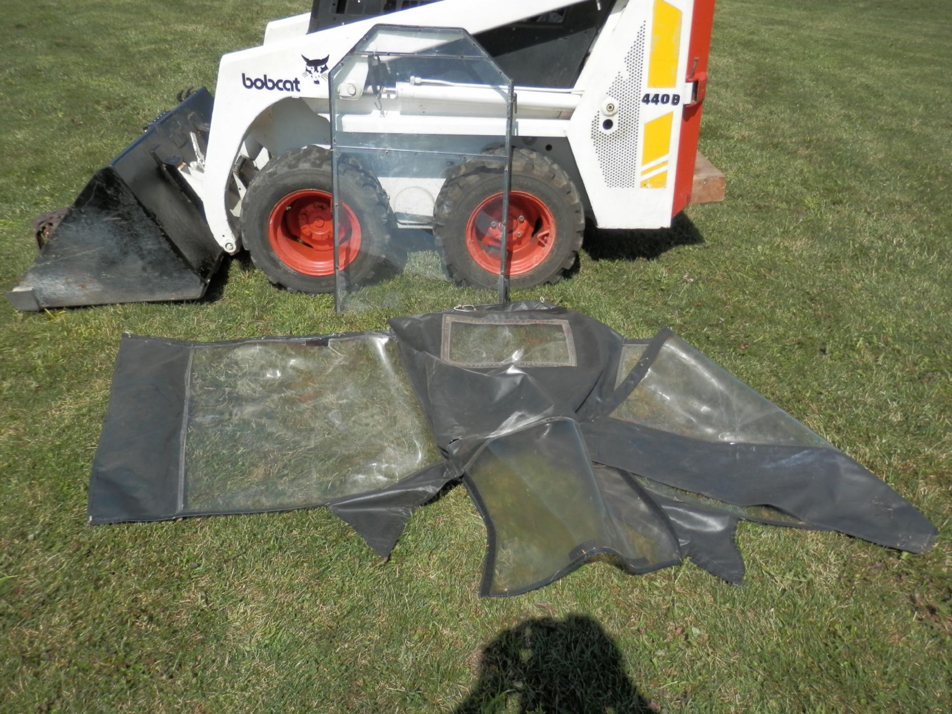 BOBCAT 440B SKID STEER - Image 7 of 12