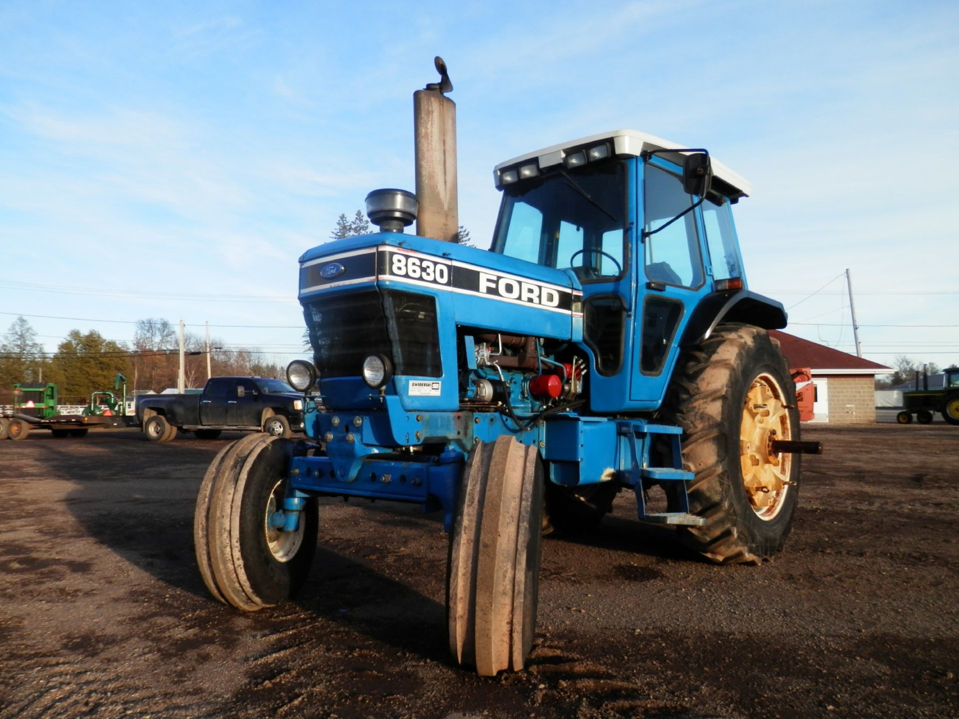 FORD 8630 2WD CAB TRACTOR - Image 6 of 18