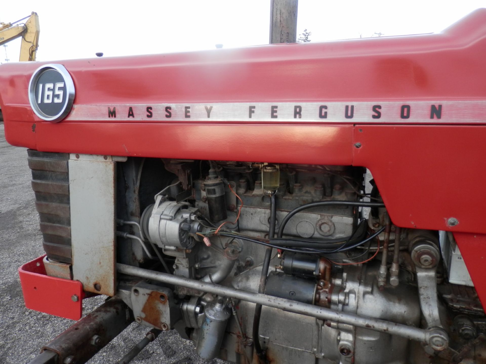 MASSEY FERGUSON 165 GAS UTILITY TRACTOR - Image 6 of 16