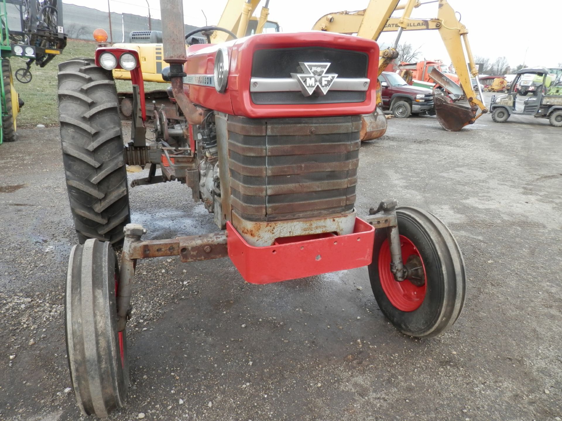 MASSEY FERGUSON 165 GAS UTILITY TRACTOR - Image 5 of 16