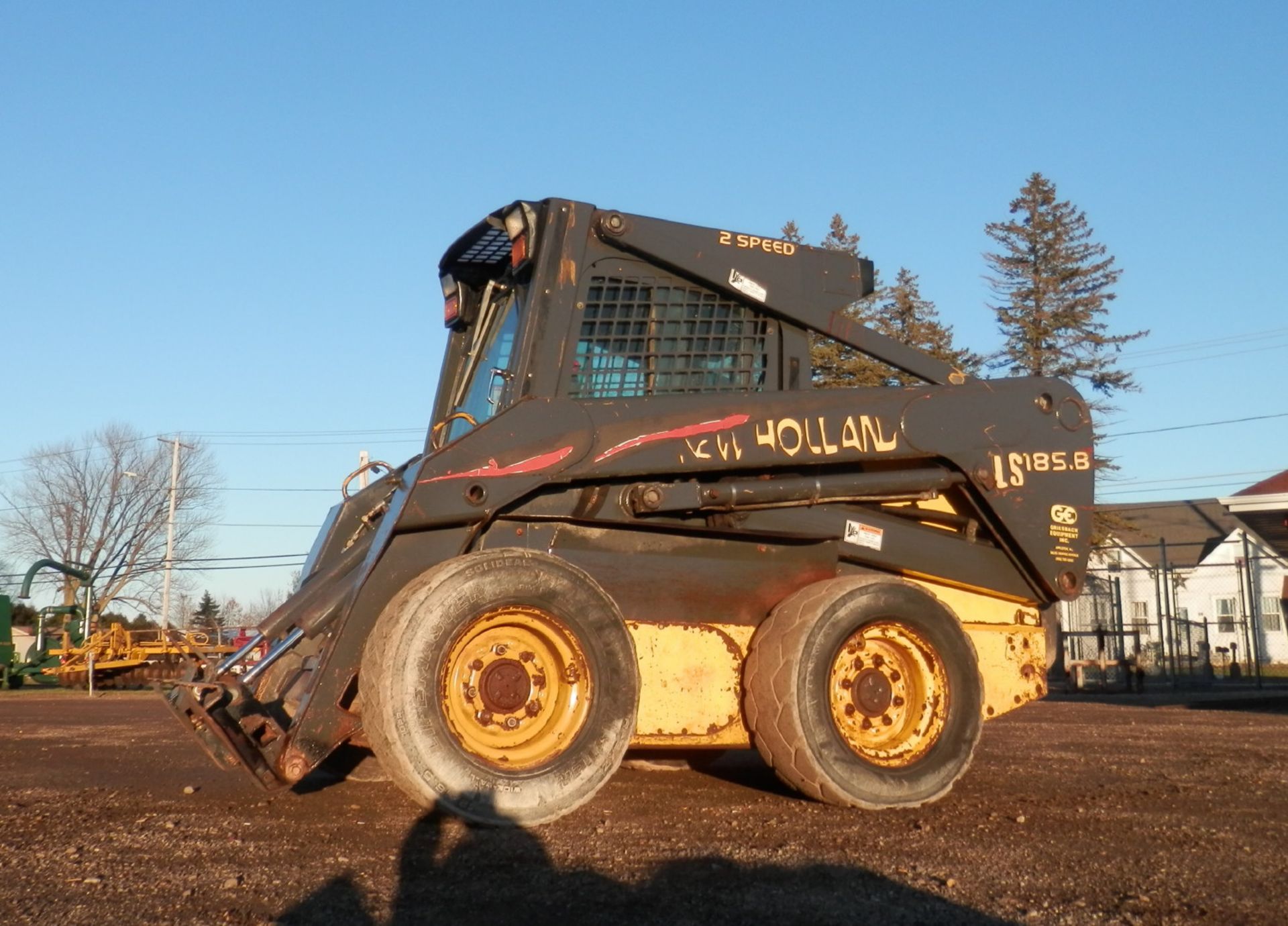 NEW HOLLAND LS185B SKID STEER - Image 4 of 9