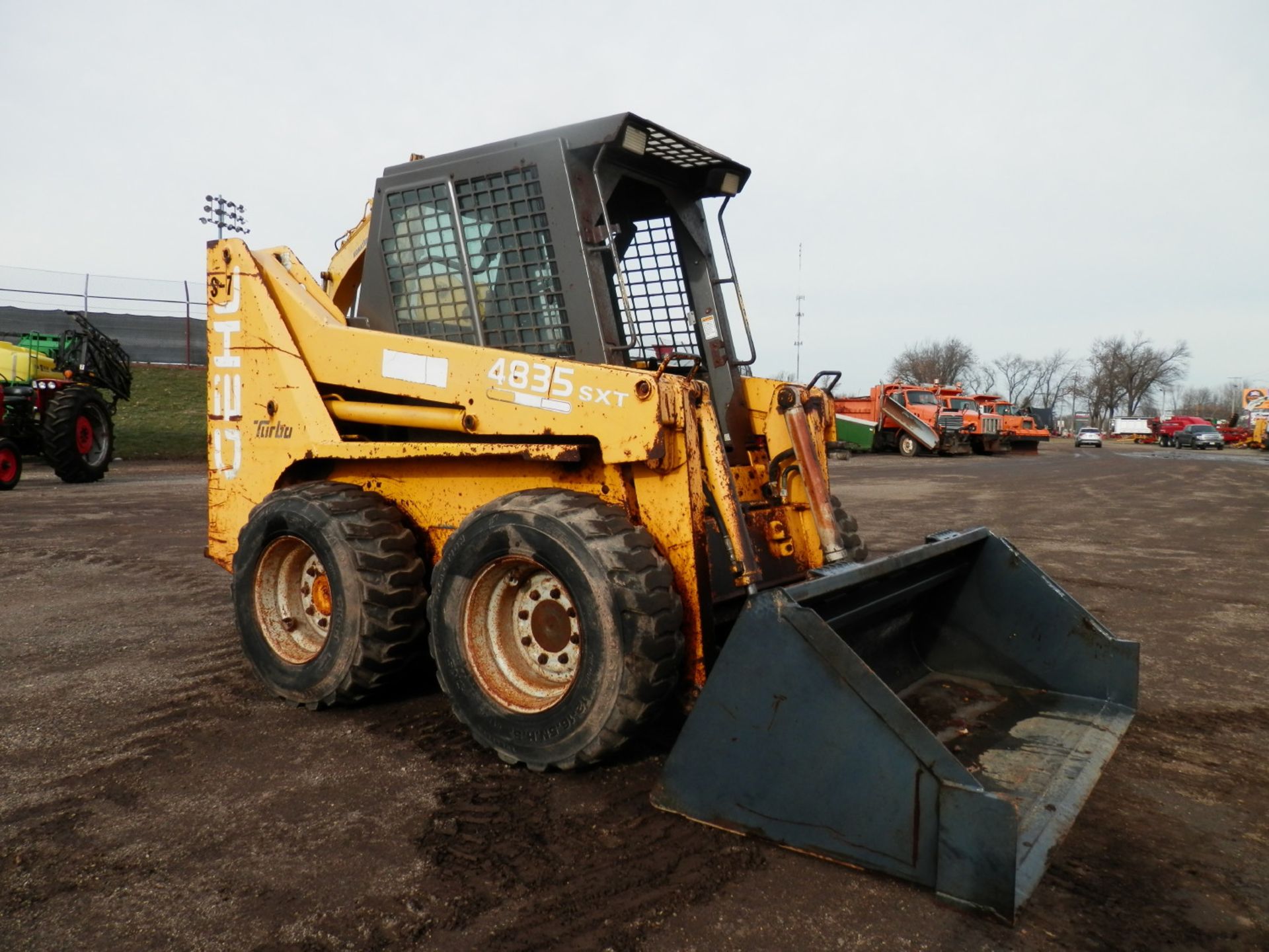 GEHL 4835SX DIESEL SKID STEER - Image 5 of 12