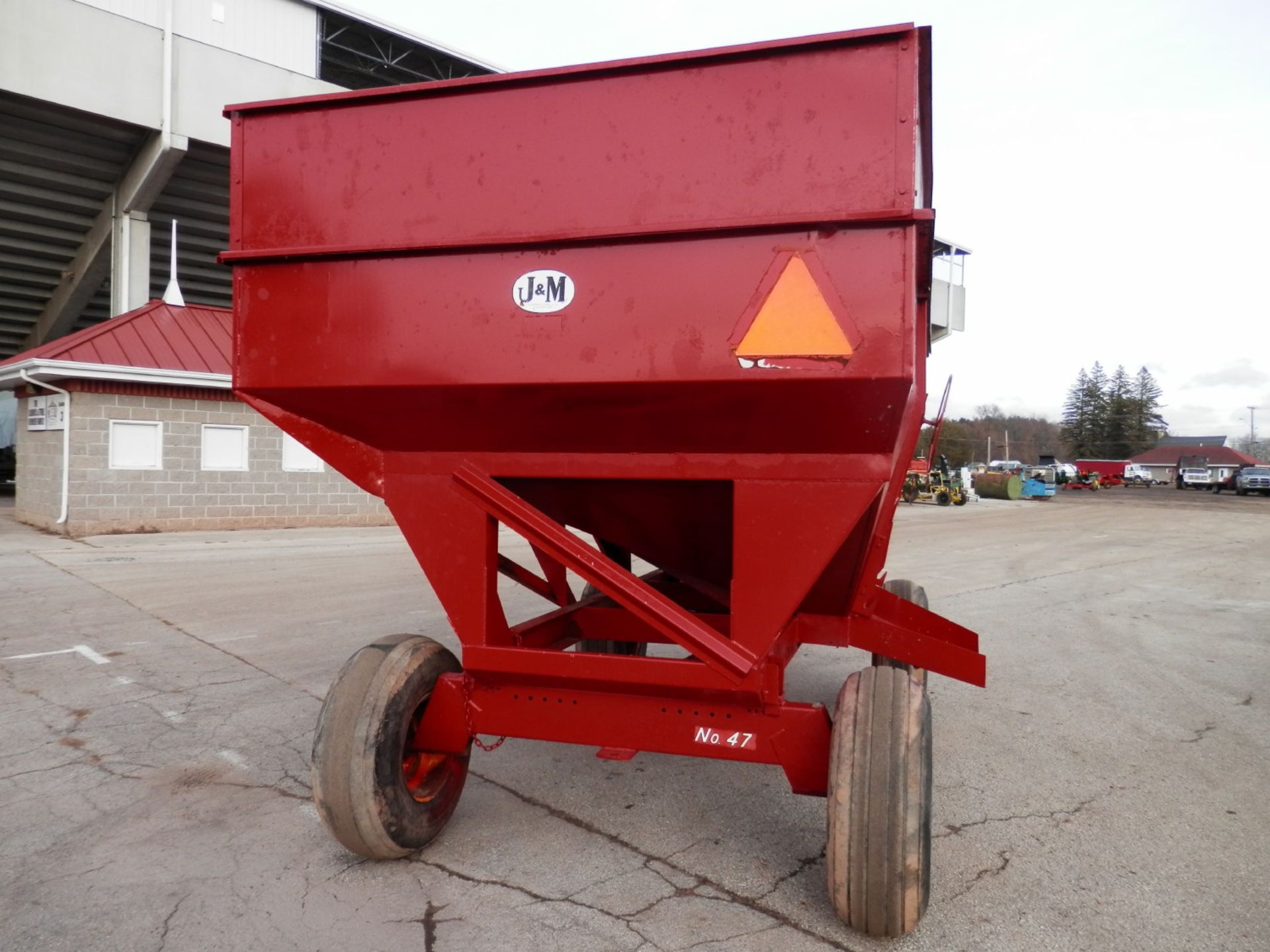 J&M MDL 350-20 GRAVITY BOX WAGON - Image 3 of 7