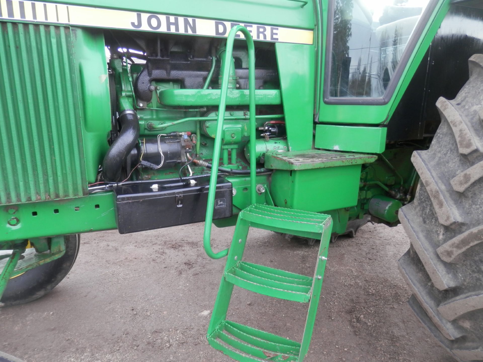 JOHN DEERE 4440 TRACTOR - Image 10 of 18