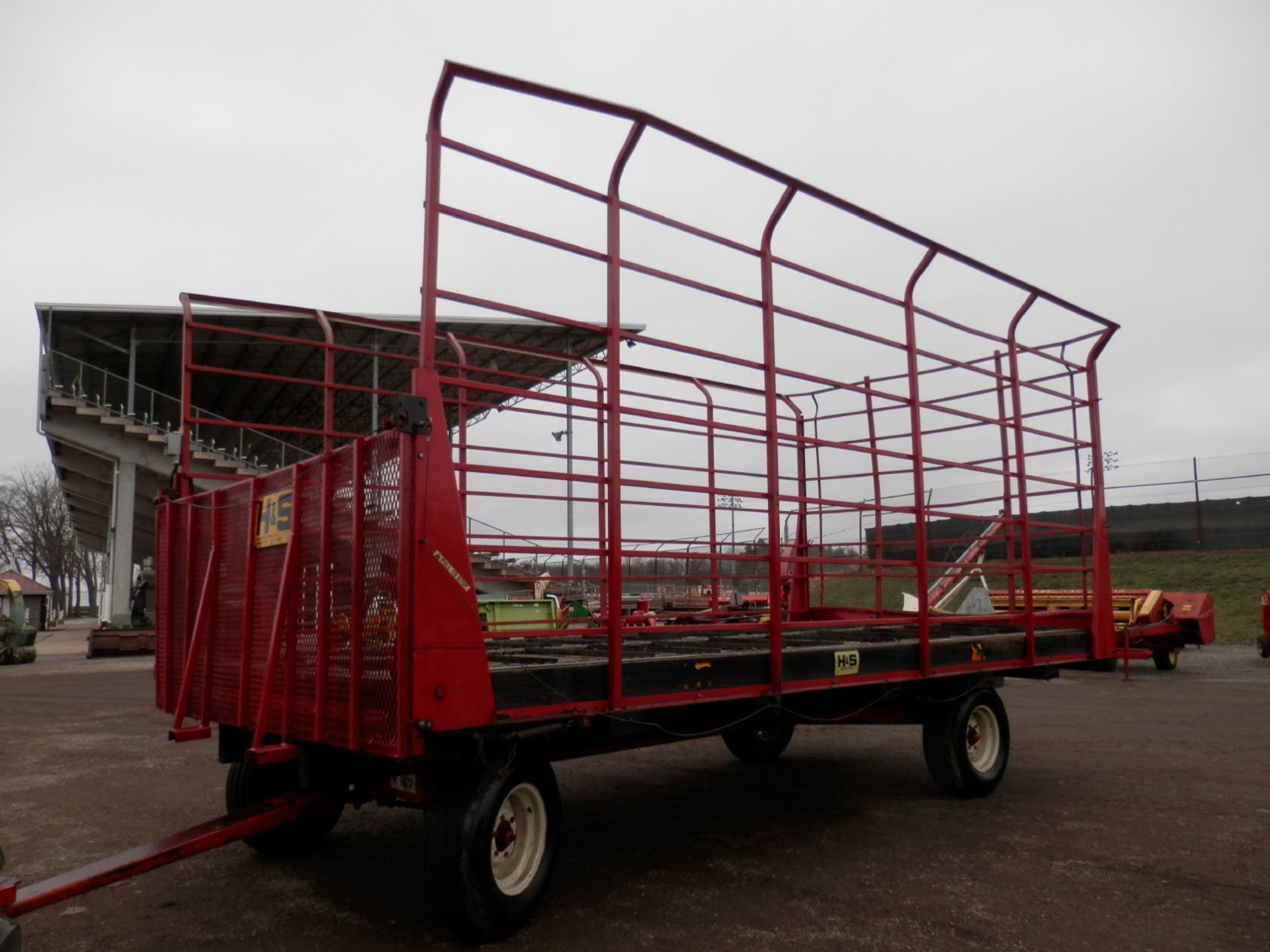 H&S BTR POWER UNLOAD 9x18' STEEL SIDE KICK BALE WAGON