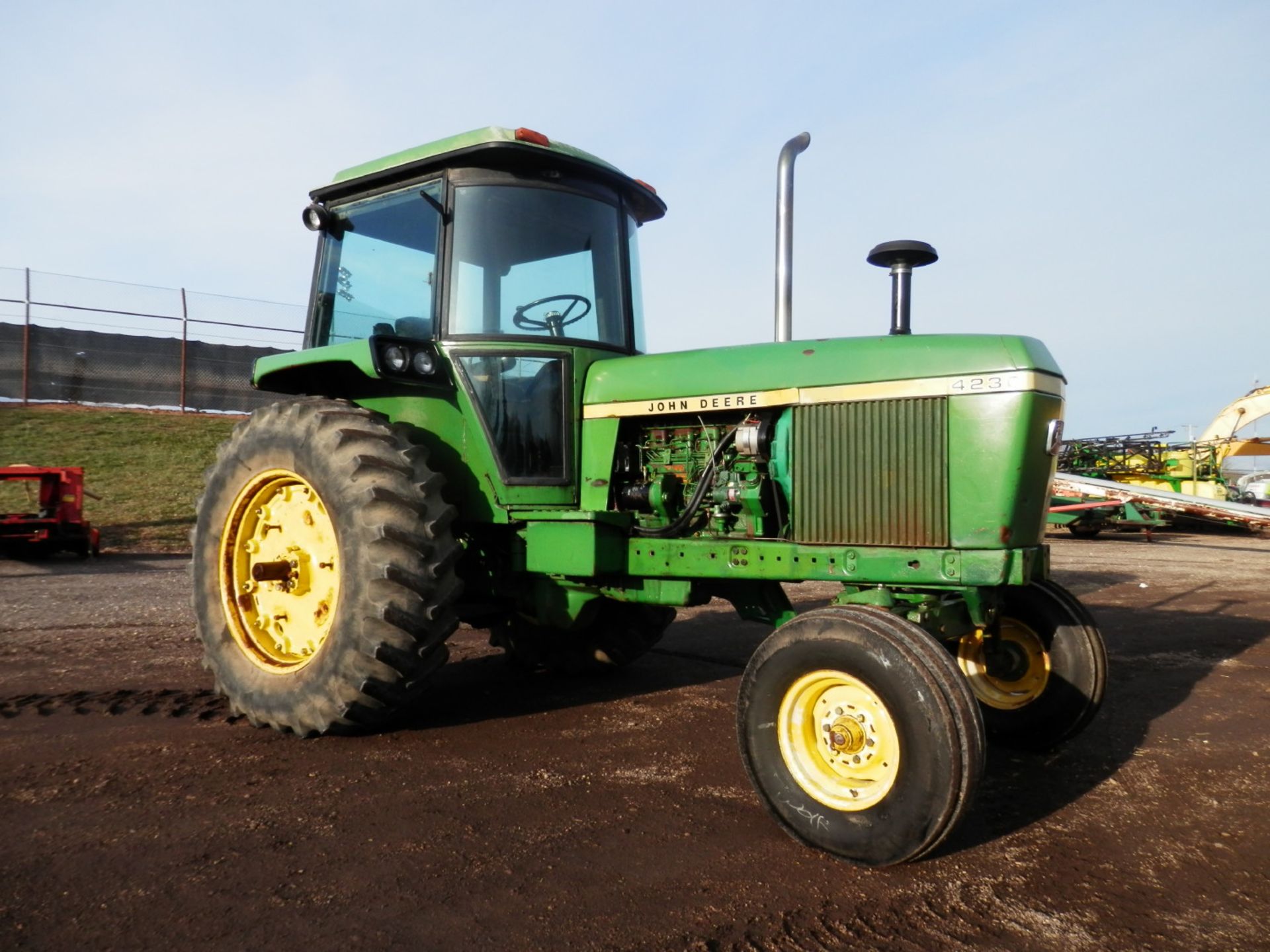 JOHN DEERE 4230 SGB TRACTOR - Image 4 of 17