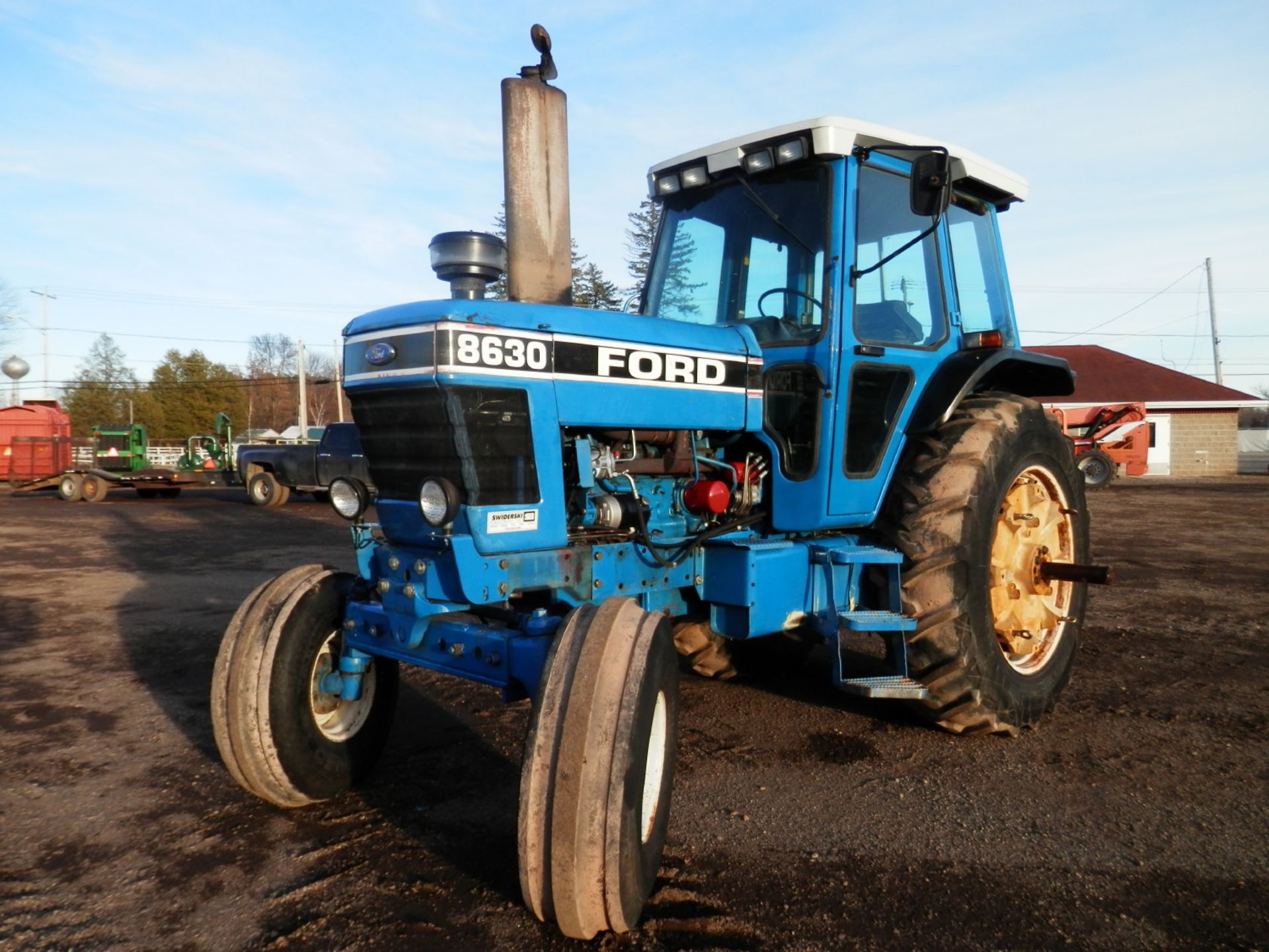 FORD 8630 2WD CAB TRACTOR - Image 5 of 18