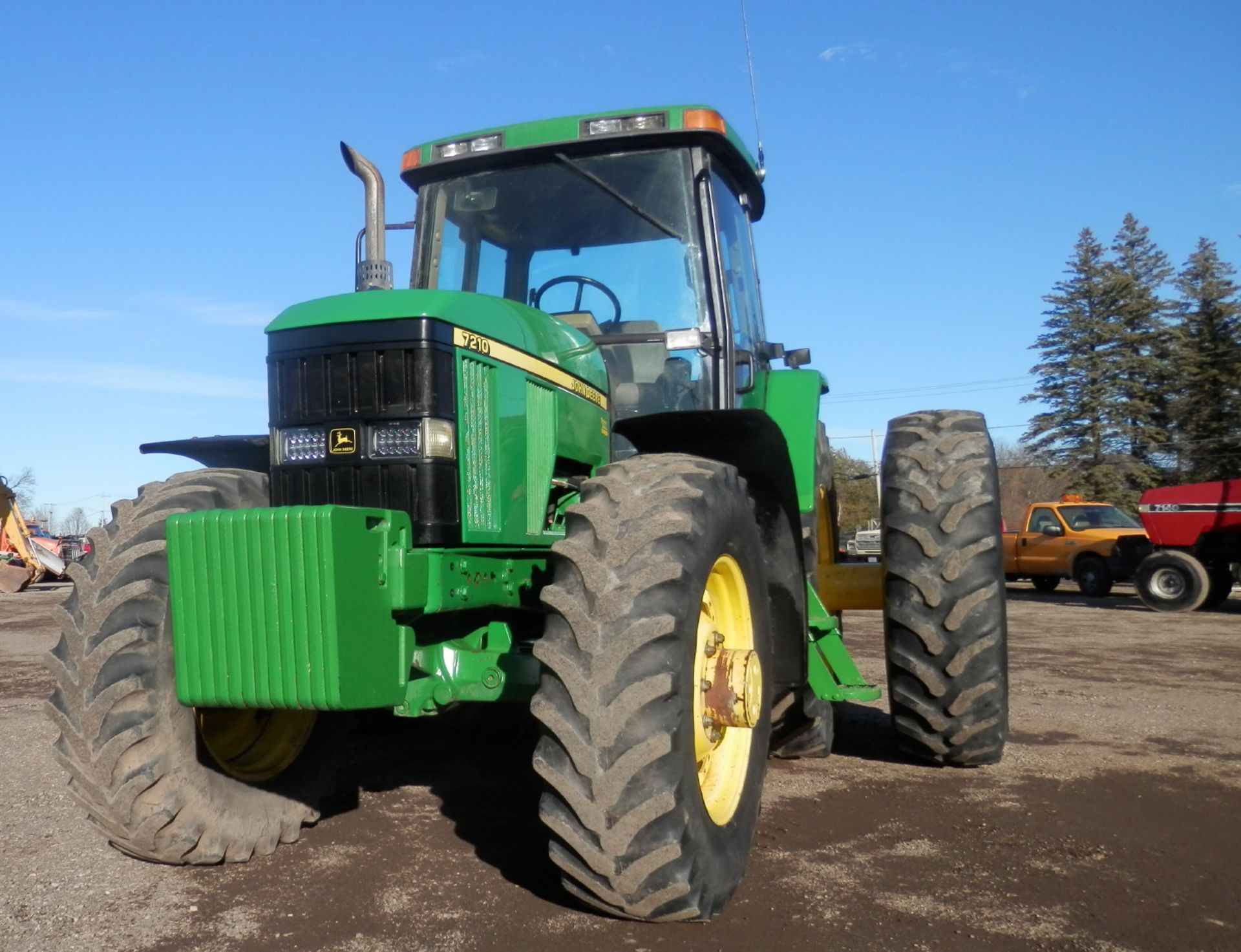 JOHN DEERE 7210 MFWD TRACTOR - Image 4 of 22