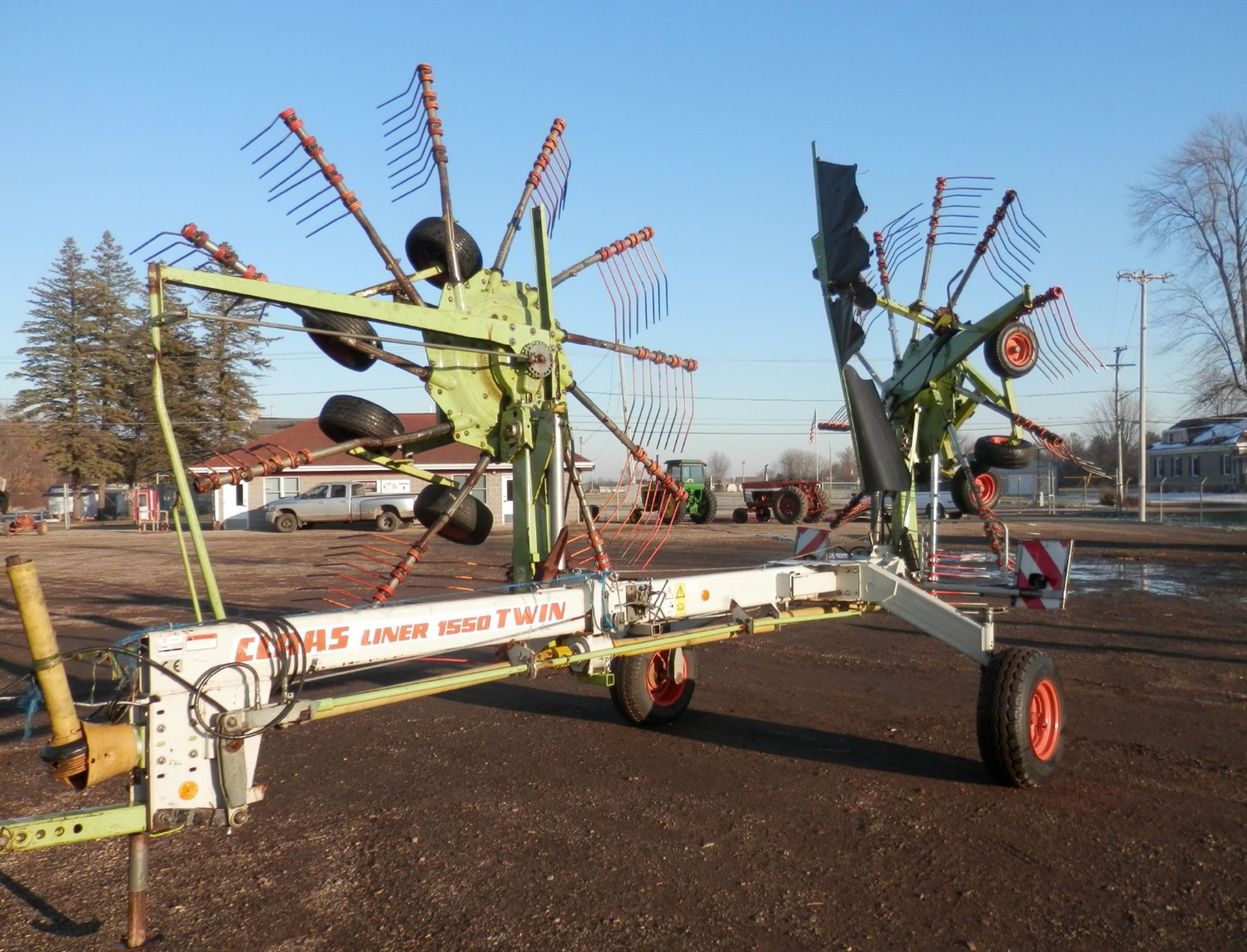 CLAAS LINER 1550 TWIN ROTARY RAKE