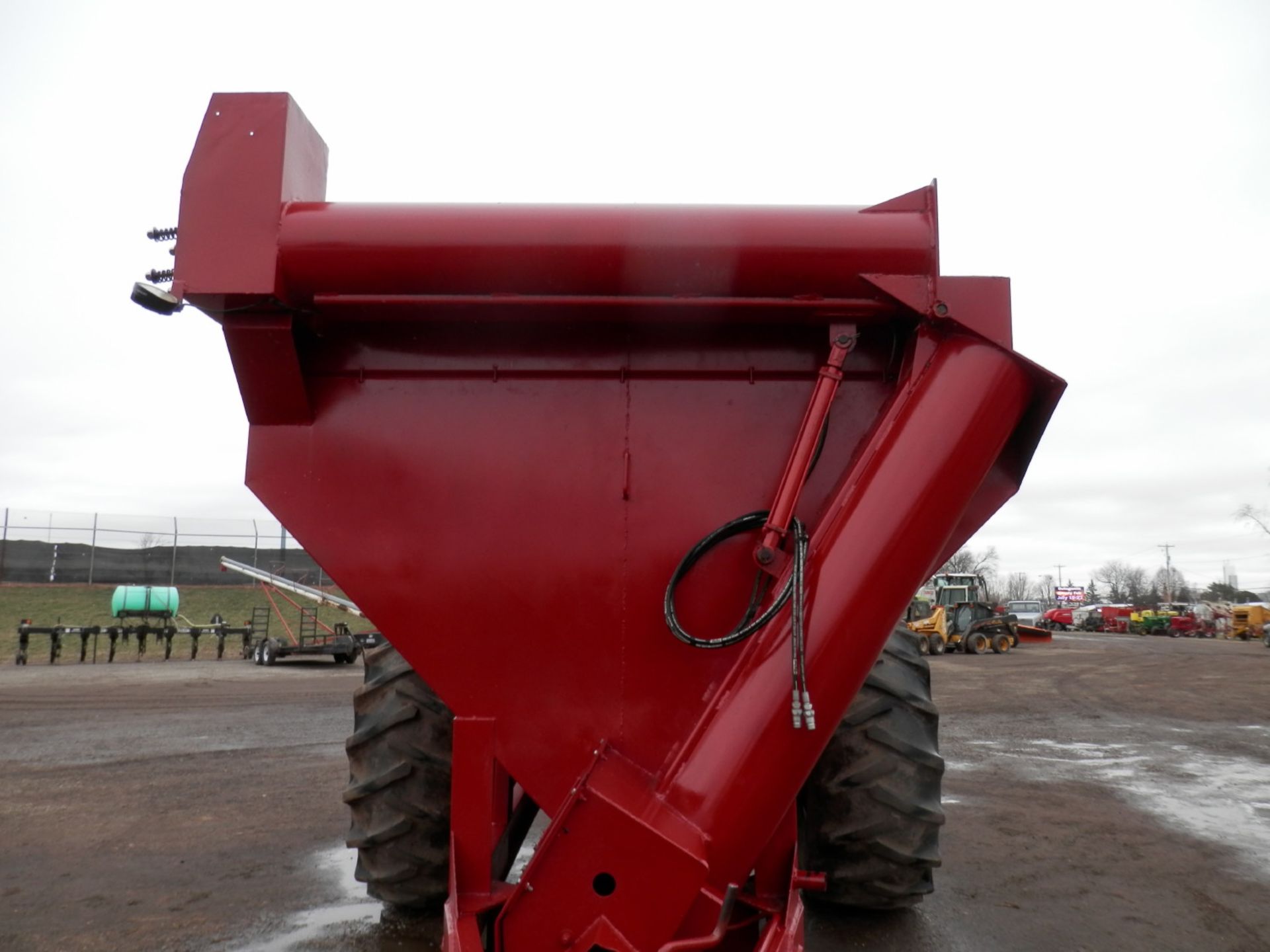 KINZE MDL 400 GRAIN CART-REPAINTED - Image 3 of 5