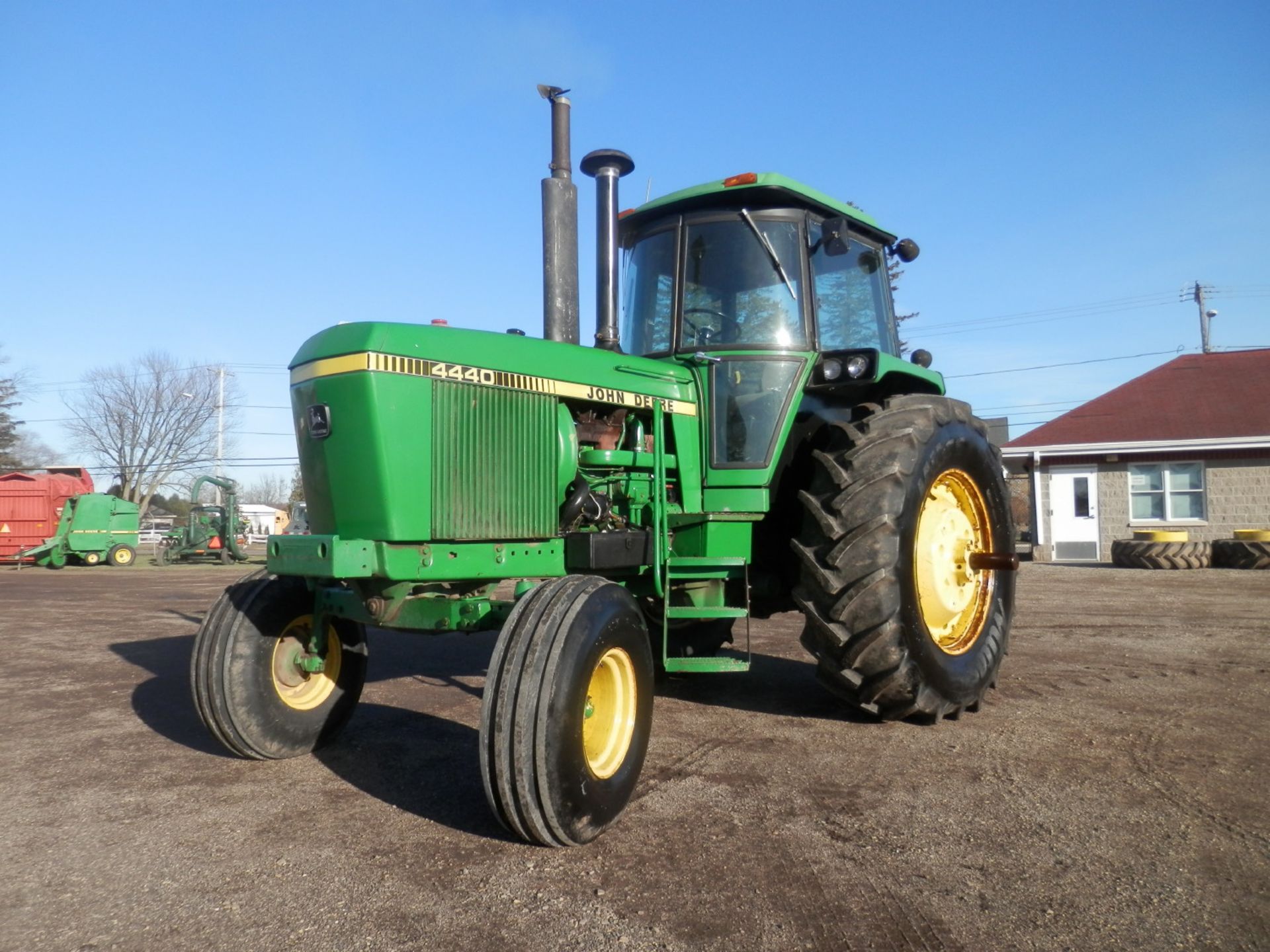 JOHN DEERE 4440 TRACTOR - Image 3 of 18