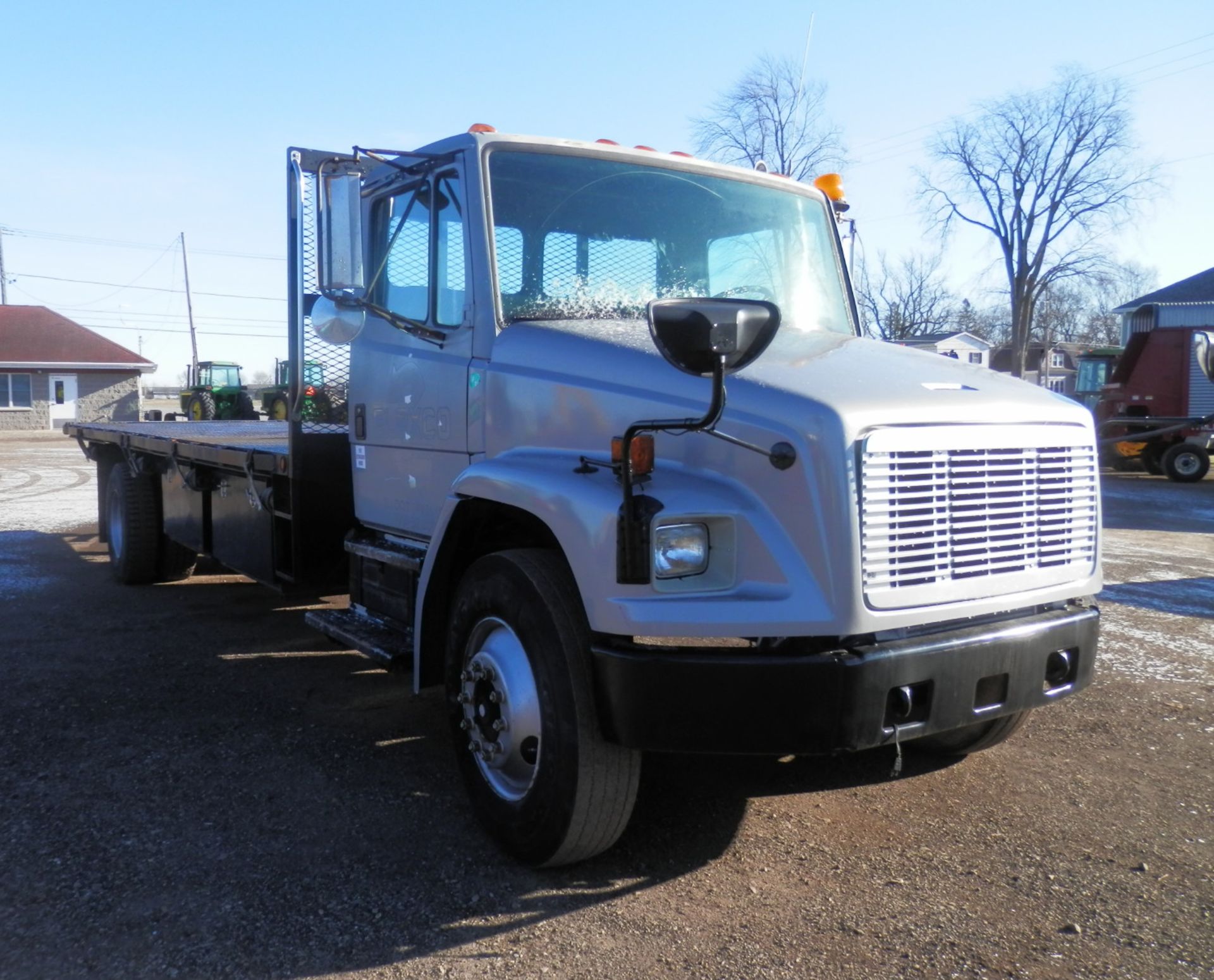 '95 FREIGHTLINER FL70 FLAT BED TRUCK, VIN 1FV6HFAA4SL756952 - Image 3 of 11