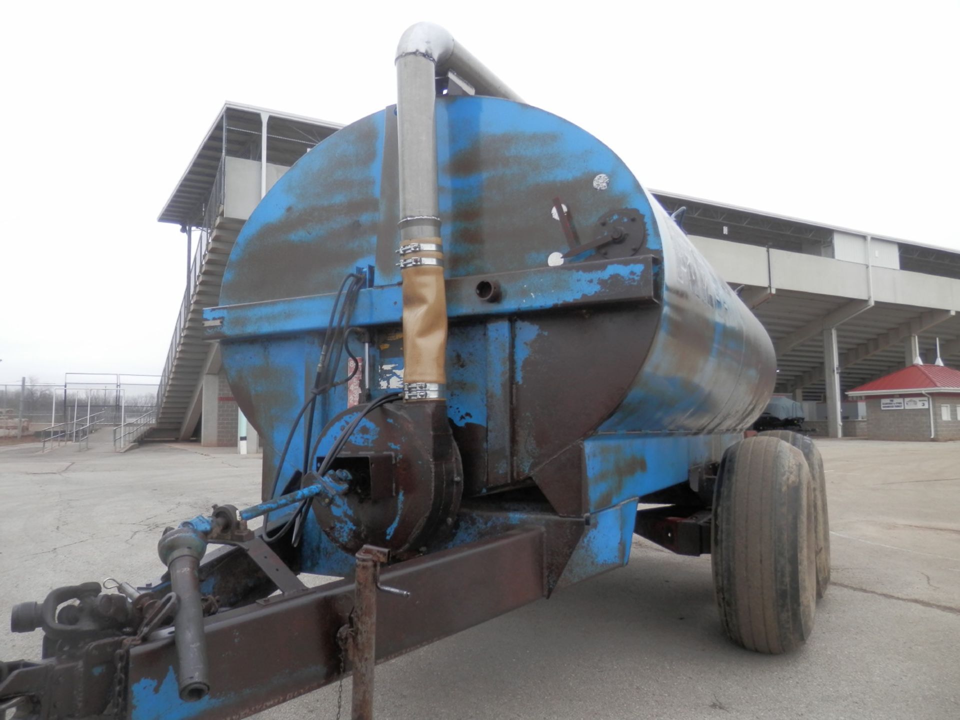 PATZ 3200 MANURE TANKER - Image 2 of 7