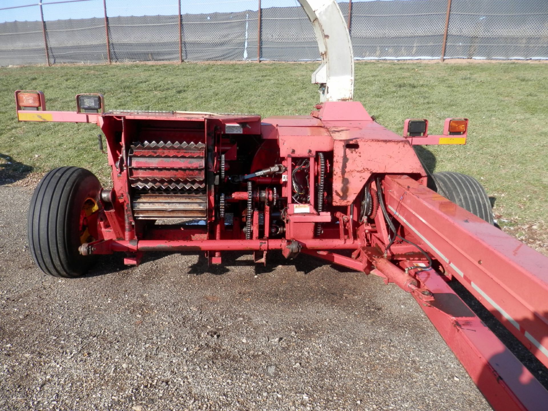 GEHL 1085 FORAGE CHOPPER (ELEC ISSUES) - Image 2 of 7