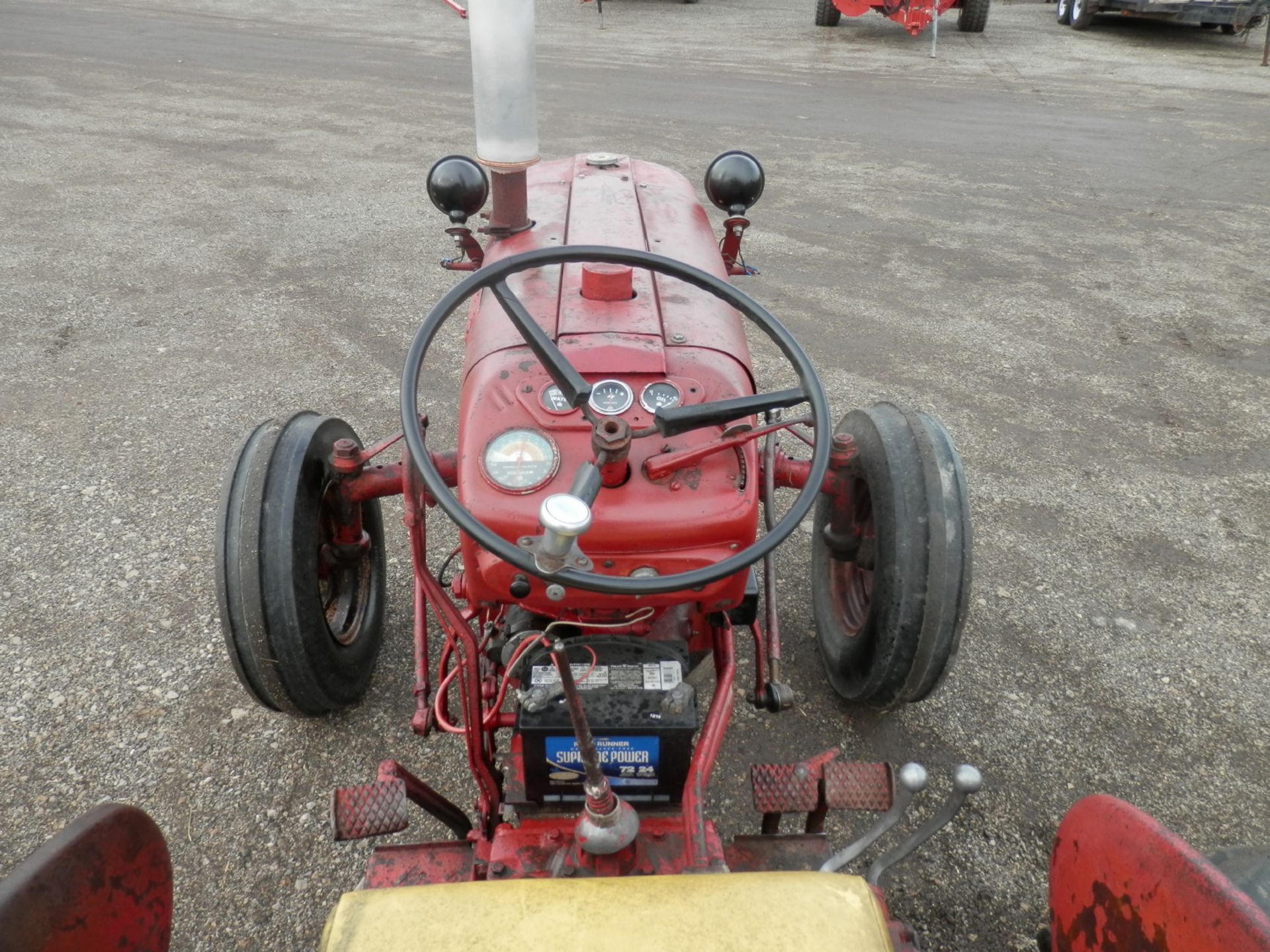 MASSEY FERGUSON 165 GAS UTILITY TRACTOR - Image 9 of 16