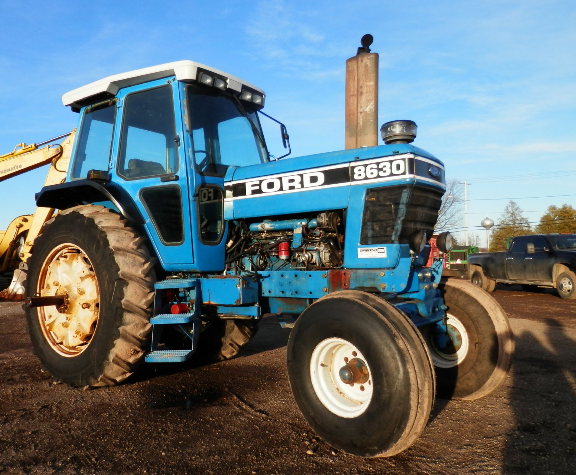 FORD 8630 2WD CAB TRACTOR - Image 2 of 18