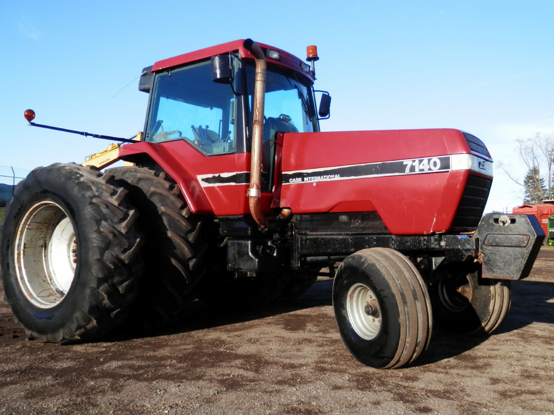 CASE IH 7140 MAGNUM 2WD TRACTOR