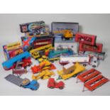 A box of boxed and unboxed diecast Vehicles including Dinky Toys No.571 Mobile Crane, Matchbox