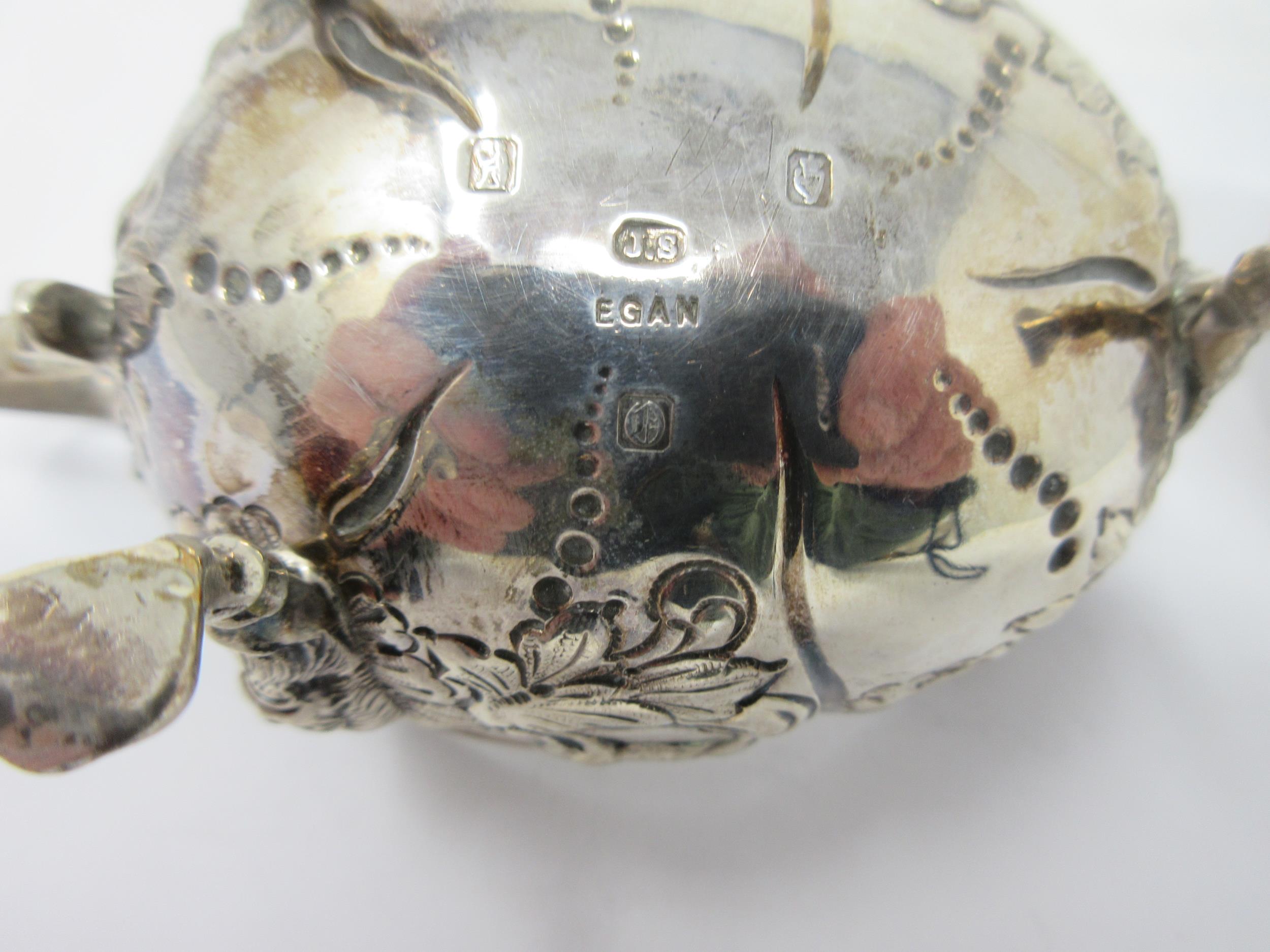 An Edward VII Irish silver Jug and Sugar Bowl embossed birds, dolphins and animals on lion mask - Image 3 of 3
