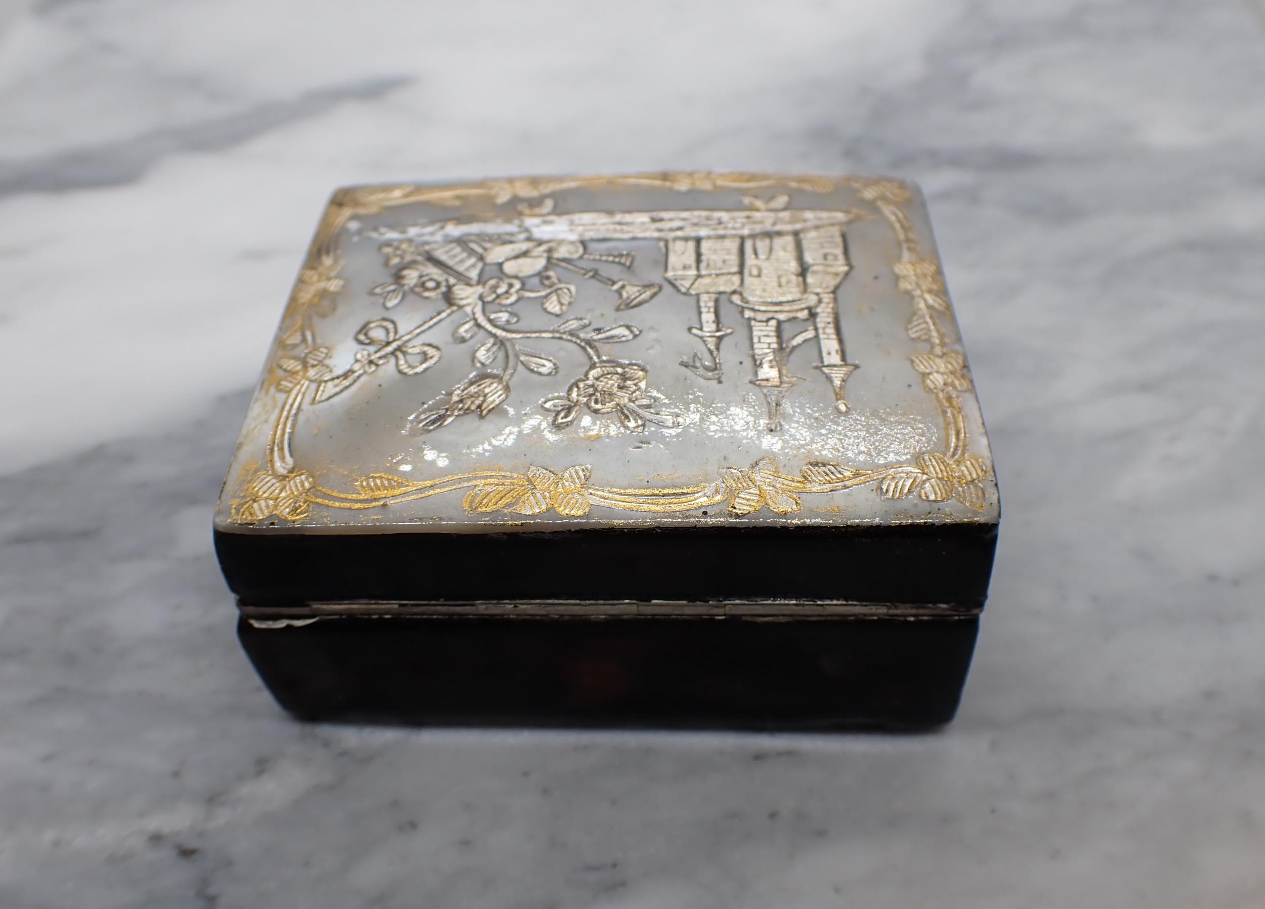A Continental rectangular Snuff Box the hinged lid with mother of pearl inlaid castle and flowers wi - Image 6 of 6