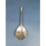 A 17th Century silver seal top Spoon engraved initials KD over MR, hexagonal stem and pear shape bow