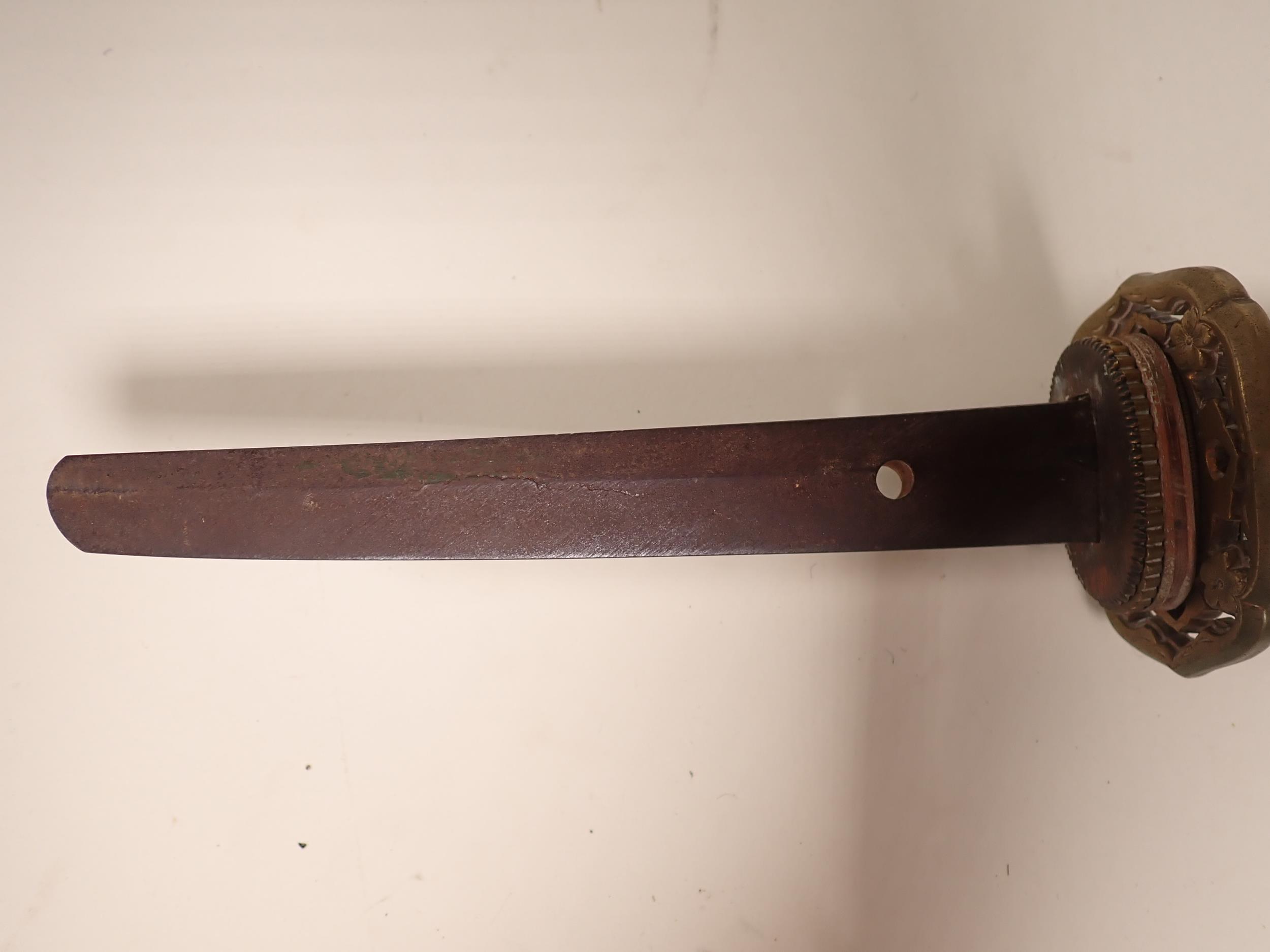 A Japanese Katana by Ishido Teruhide in WWII military mounts. This smith was descended from the - Image 8 of 19