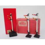 A rare Hornby-Dublo No.5070 Double Signal Arm and No.5055 Signals. 5070 Signal in mint condition