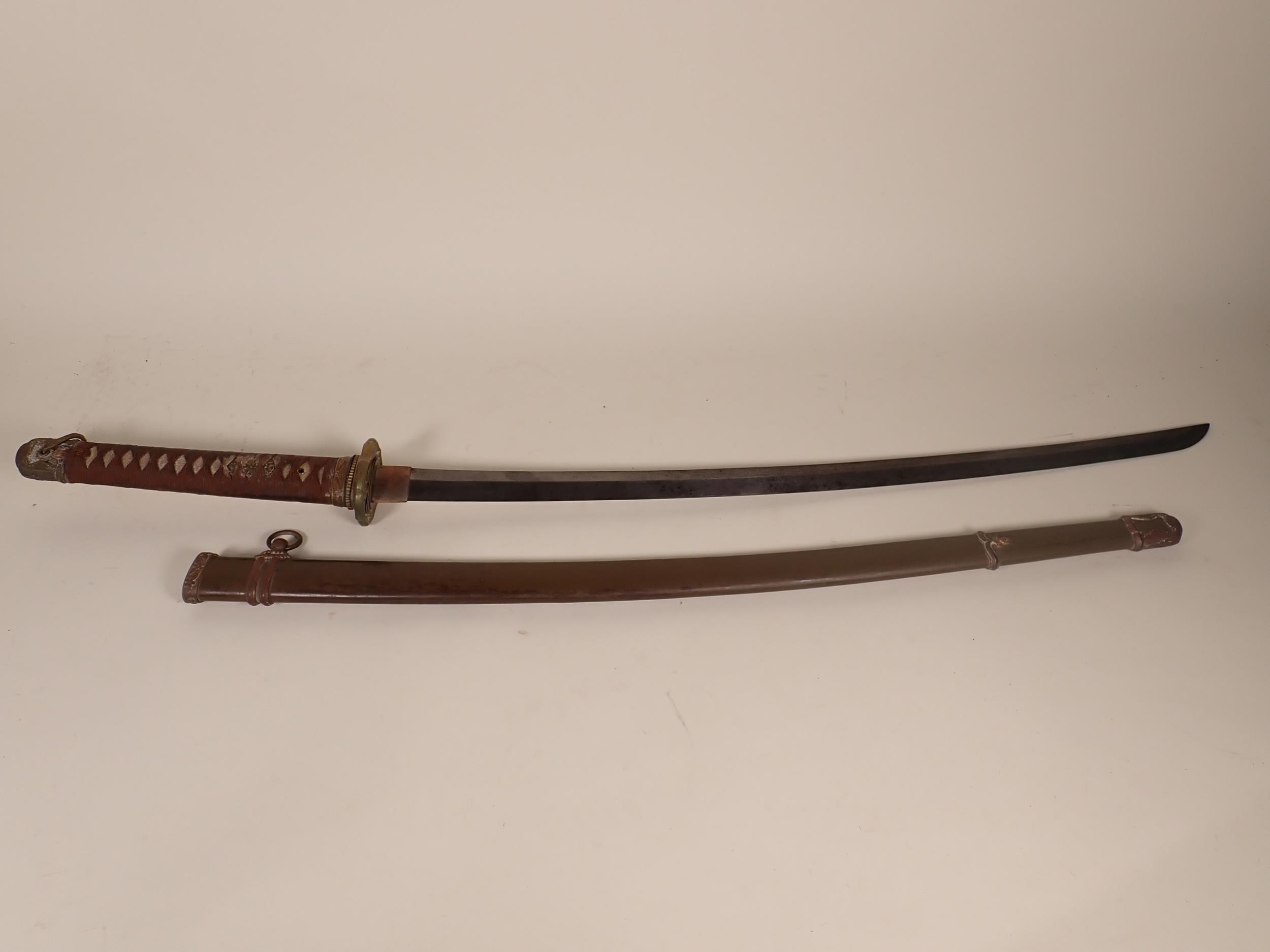 A Japanese Katana by Ishido Teruhide in WWII military mounts. This smith was descended from the - Image 5 of 19
