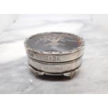 An Edward VII oval silver Trinket Box having tortoiseshell lid with piqué flower vase and plush