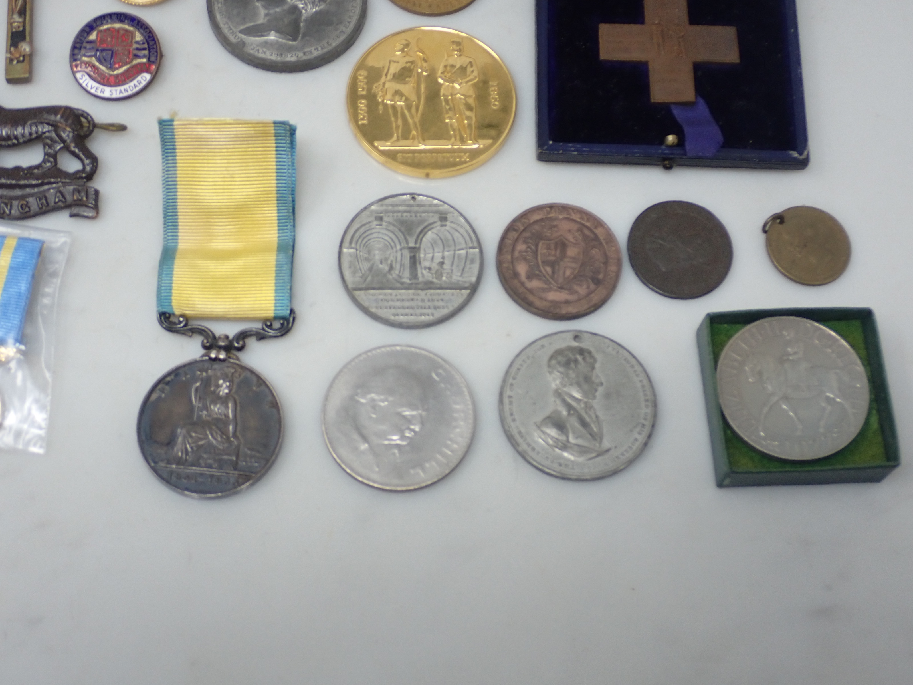 A collection of Medallions to include National Rifle Association, Bisley Centenary, George IV - Image 4 of 6