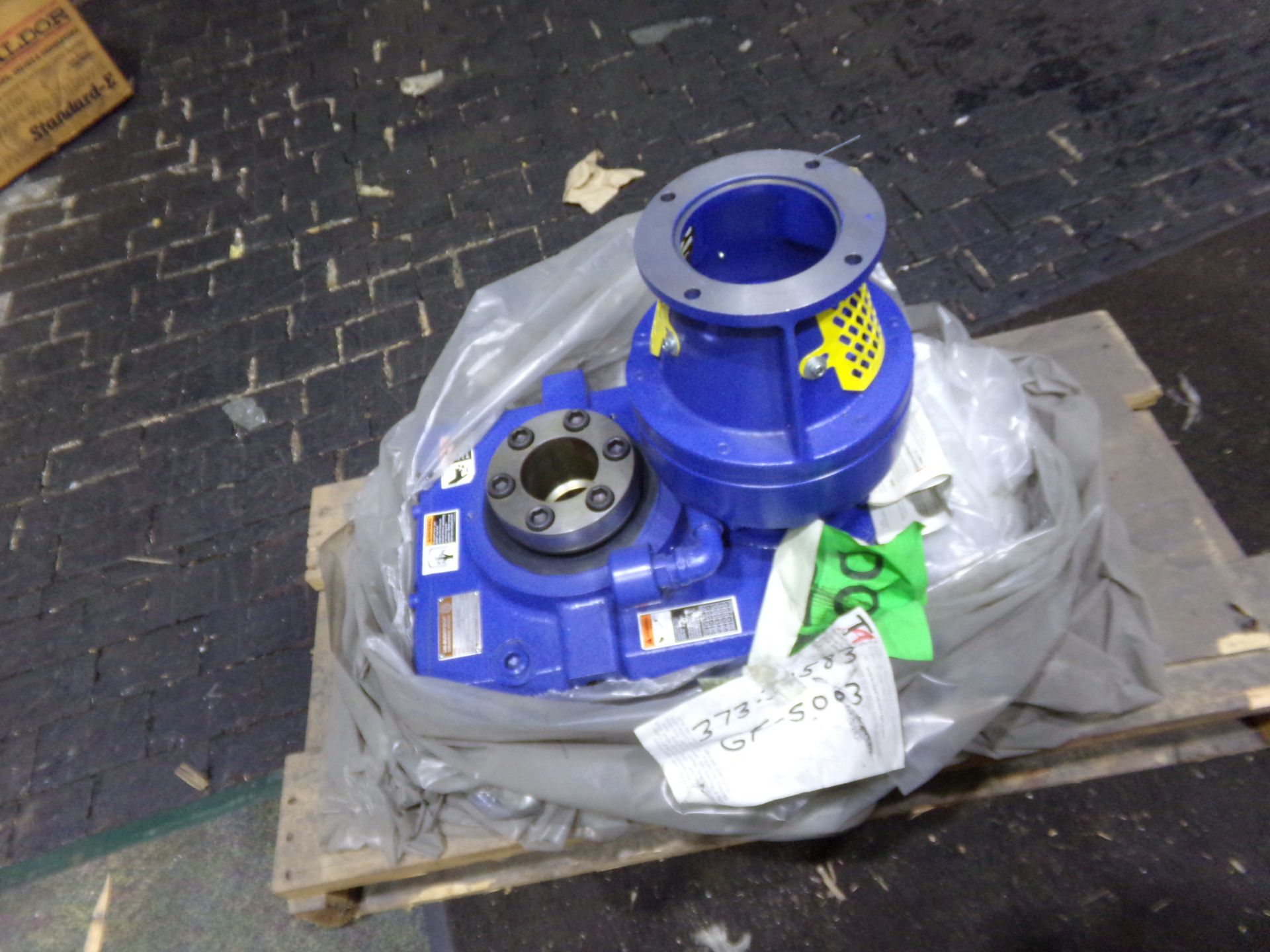 SUMITOMO SM BUDDYBOX MODEL FHYJS-C6140YV Y3-39 RATIO 39 INPUT 17.4HP 1750 RPM OUTPUT 22300 - Image 4 of 9