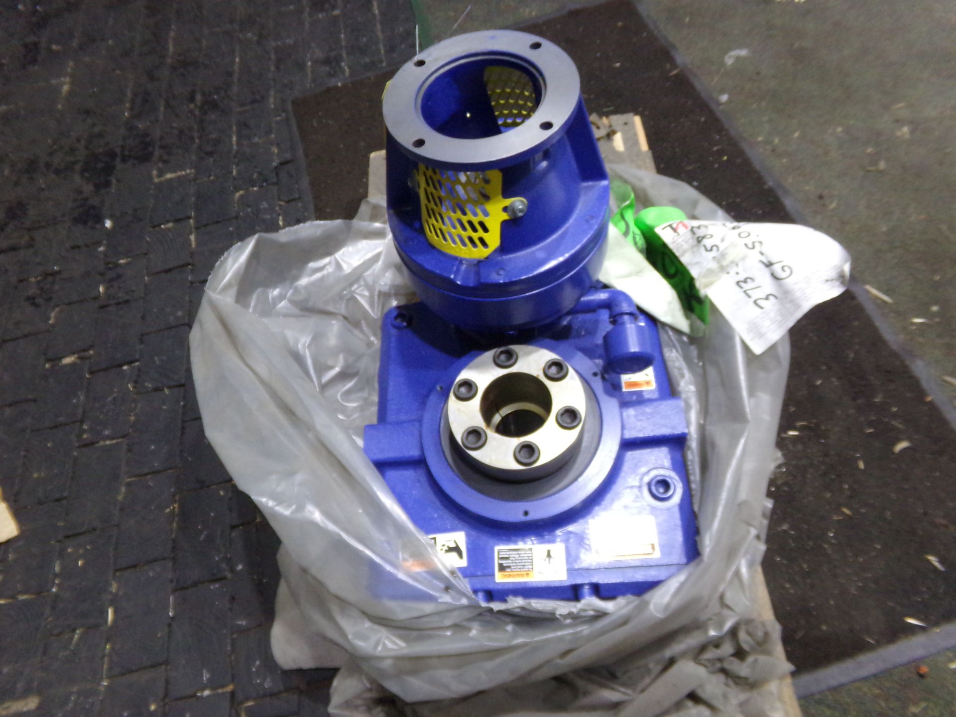 SUMITOMO SM BUDDYBOX MODEL FHYJS-C6140YV Y3-39 RATIO 39 INPUT 17.4HP 1750 RPM OUTPUT 22300 - Image 3 of 9