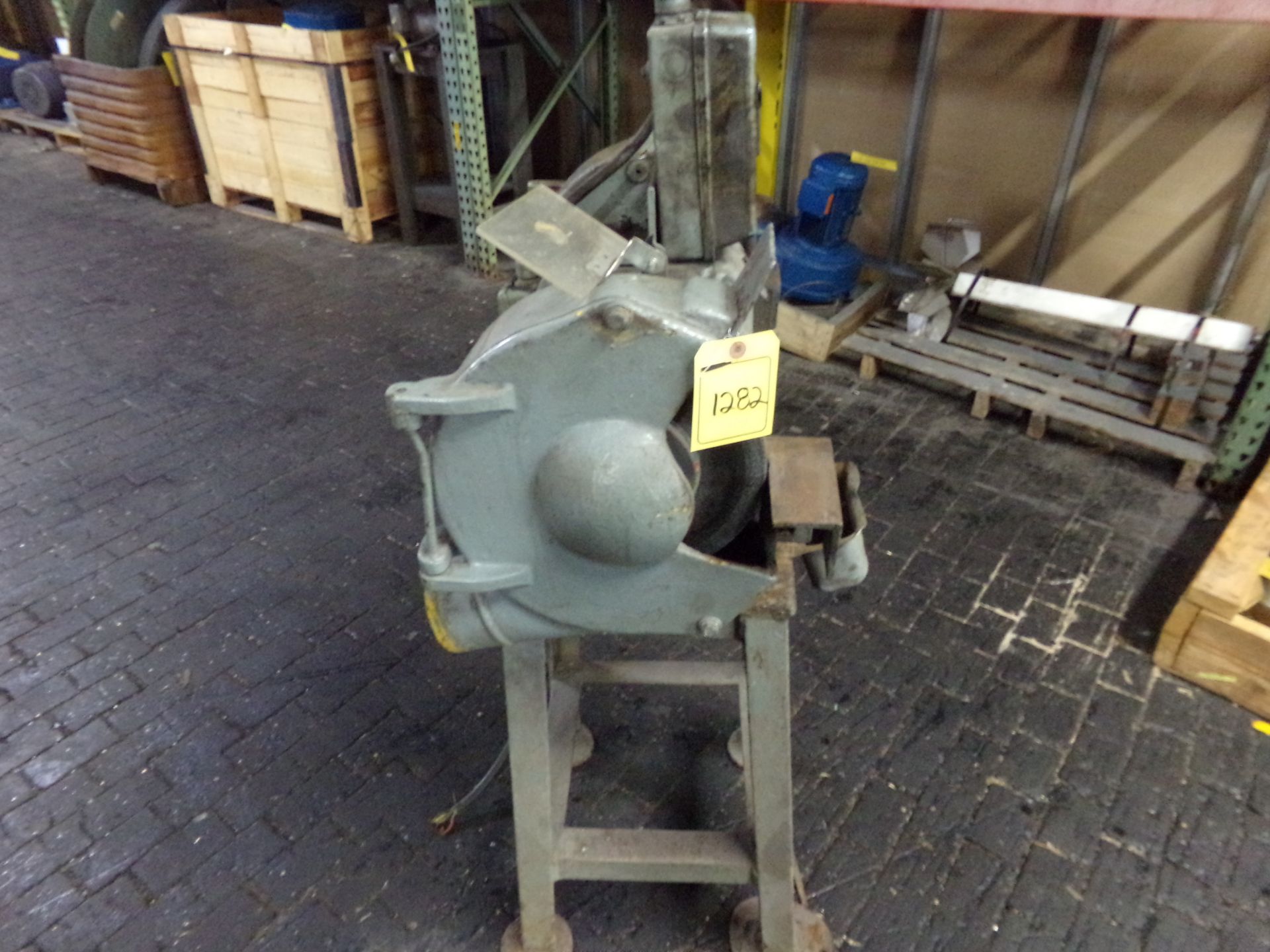 baldor grinder/wire wheel 28w"x20L"x55"H - Image 3 of 7