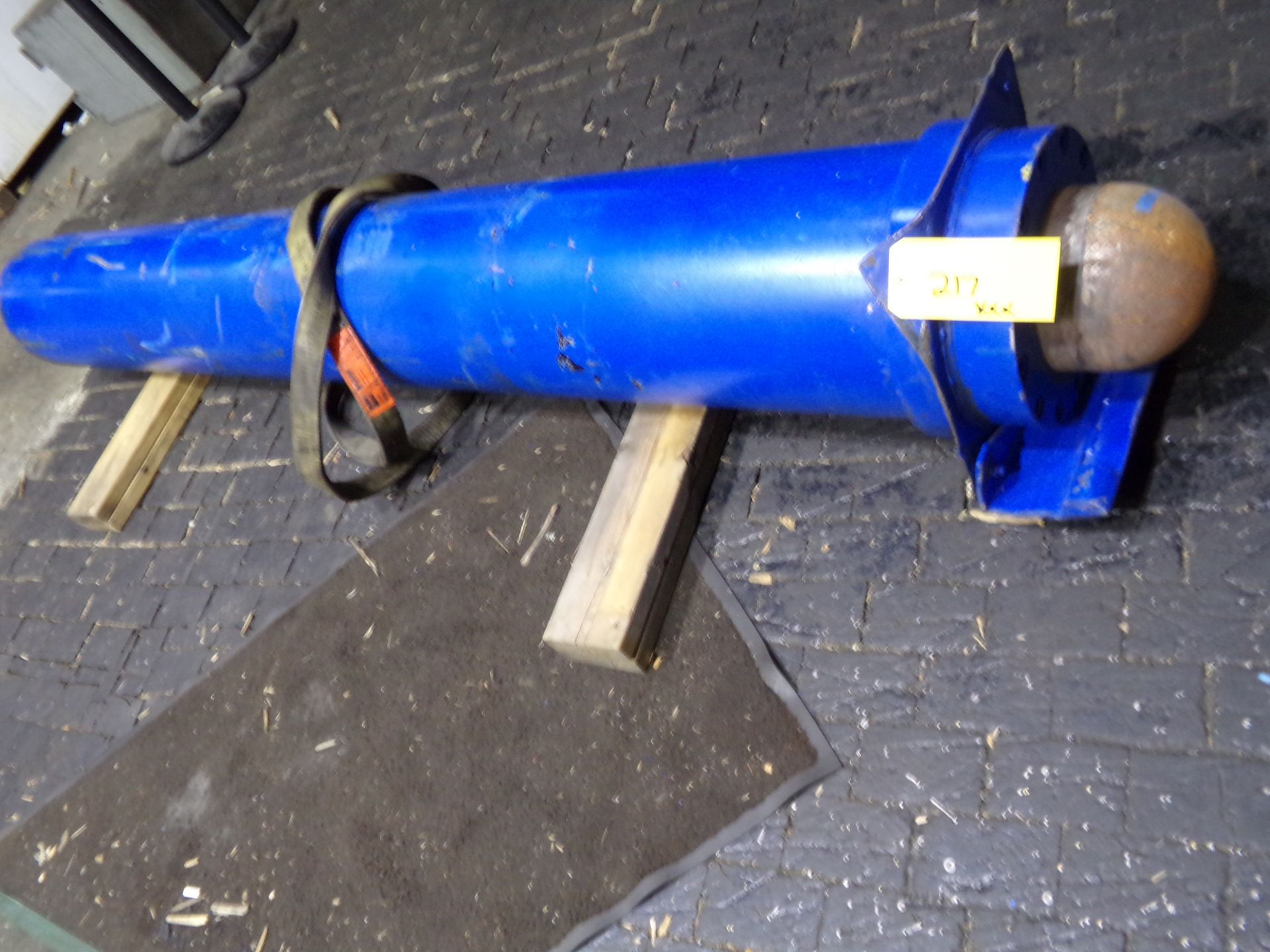 LARGE HYDRAULIC CYLINDER 8.5 FT LENGTH 13" HOUSING 9 INCH PISTON