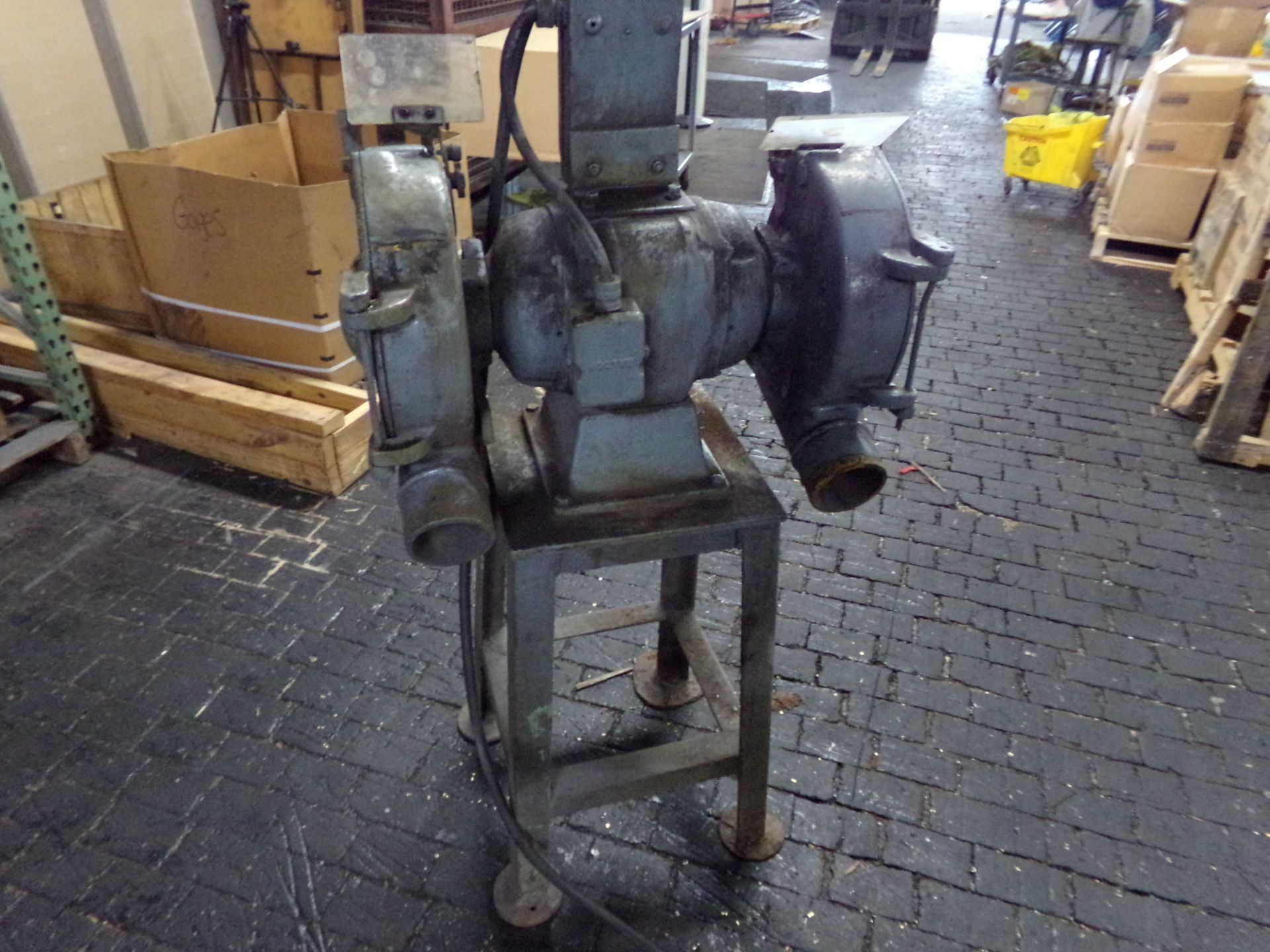 baldor grinder/wire wheel 28w"x20L"x55"H - Image 4 of 7