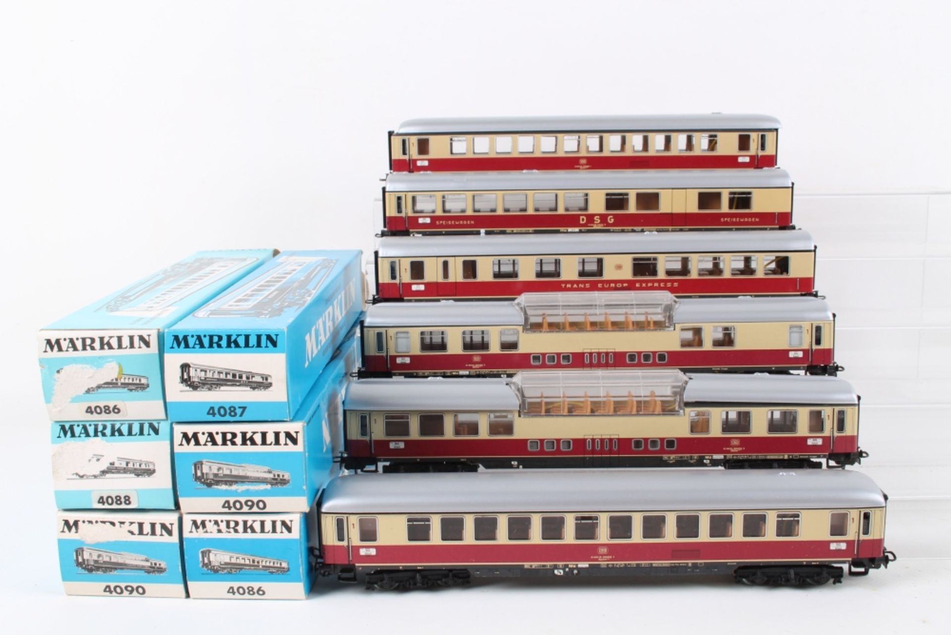 Märklin sechs TEE Wagen