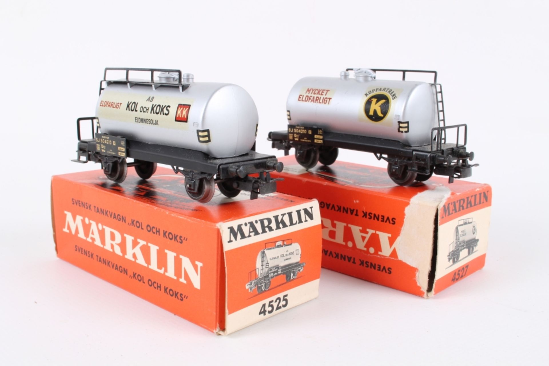 Märklin zwei schwedische Kesselwagen